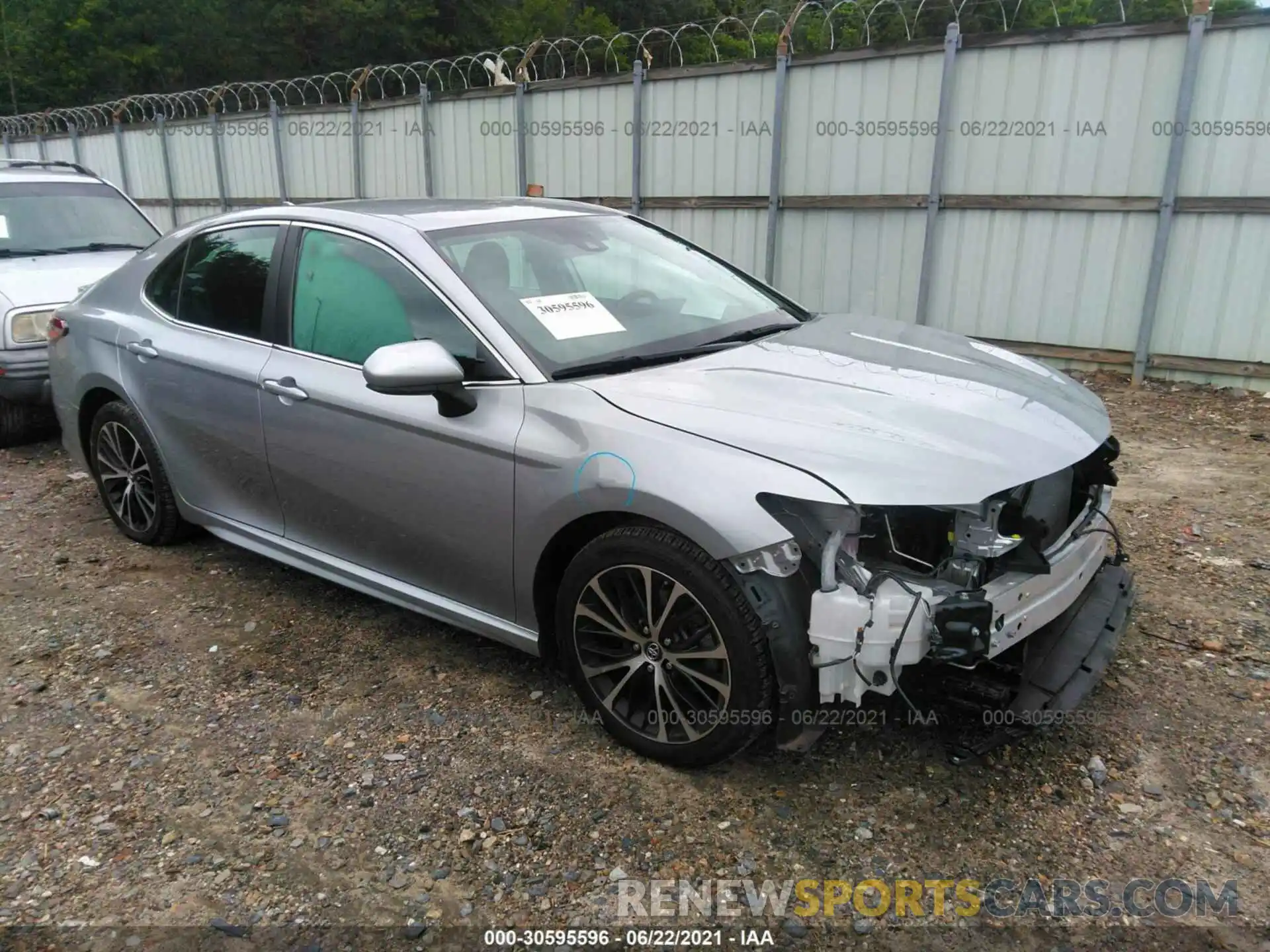 1 Photograph of a damaged car 4T1B11HK0KU730158 TOYOTA CAMRY 2019