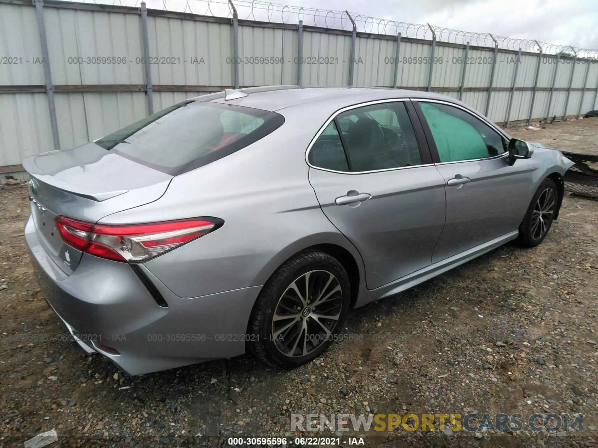 4 Фотография поврежденного автомобиля 4T1B11HK0KU730158 TOYOTA CAMRY 2019