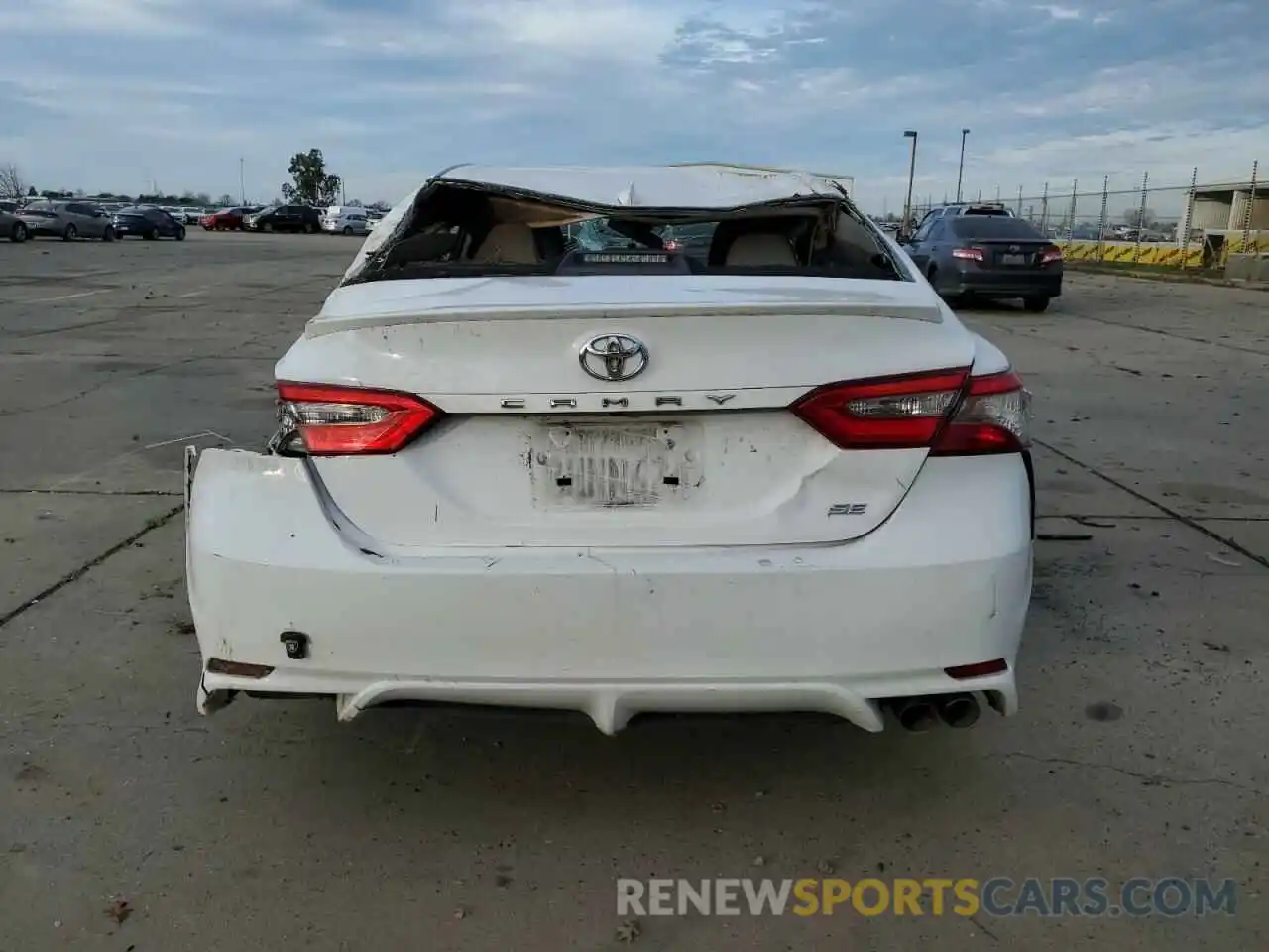 6 Photograph of a damaged car 4T1B11HK0KU732900 TOYOTA CAMRY 2019