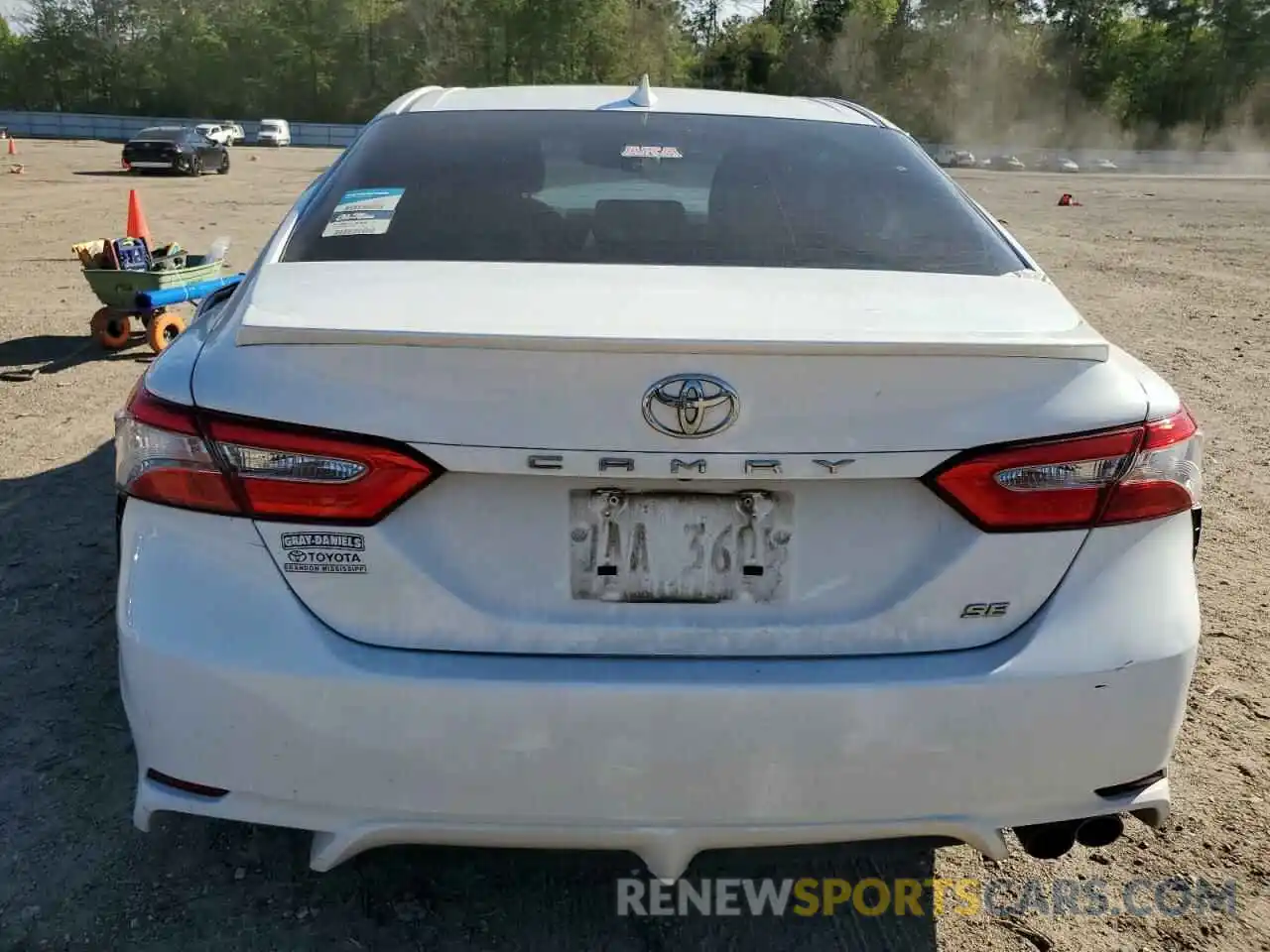 6 Photograph of a damaged car 4T1B11HK0KU733531 TOYOTA CAMRY 2019