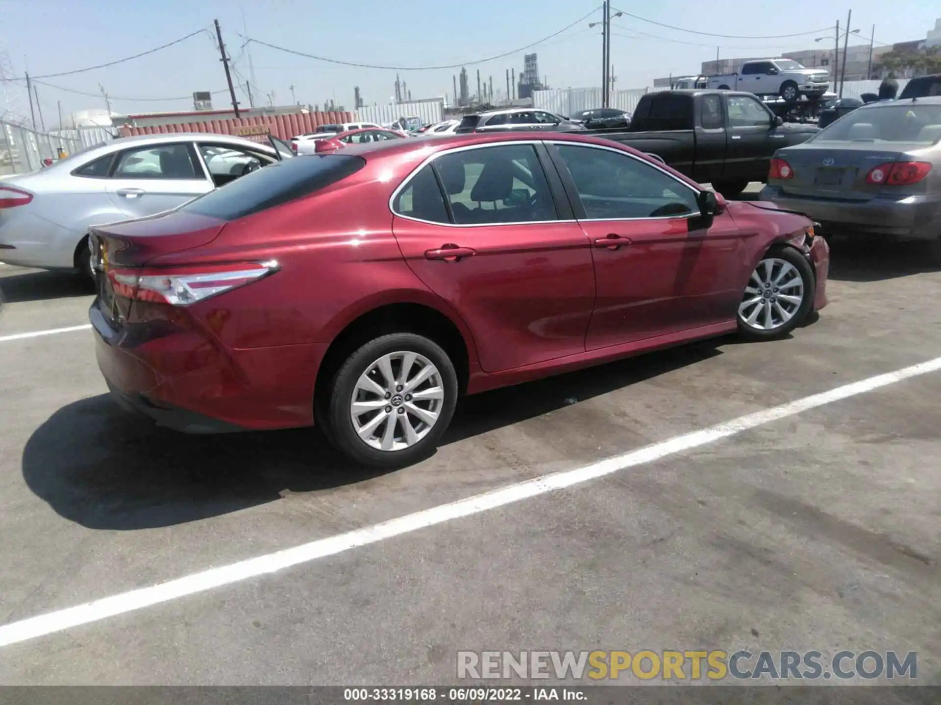 4 Photograph of a damaged car 4T1B11HK0KU733903 TOYOTA CAMRY 2019