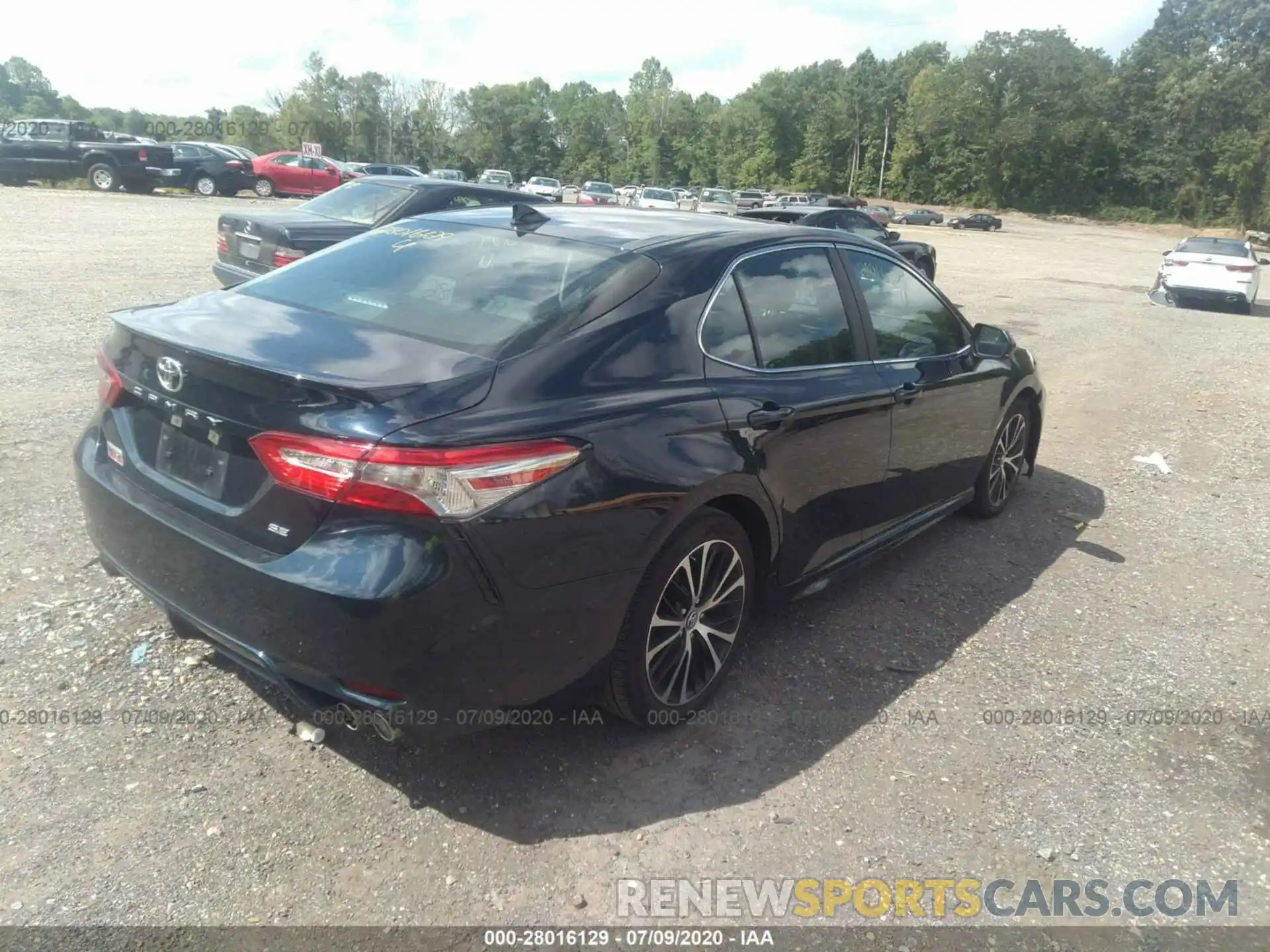 4 Photograph of a damaged car 4T1B11HK0KU734310 TOYOTA CAMRY 2019