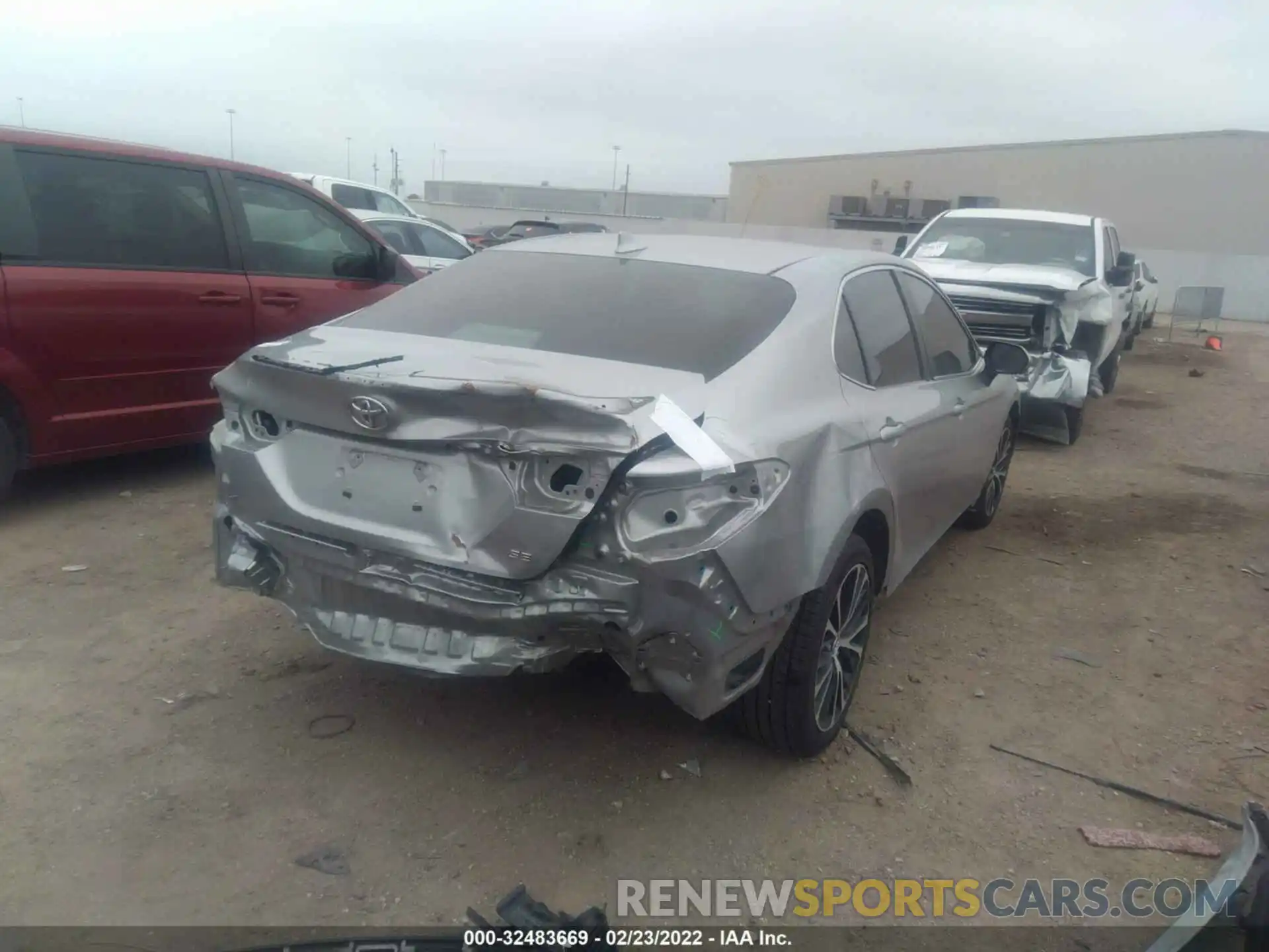 6 Photograph of a damaged car 4T1B11HK0KU736297 TOYOTA CAMRY 2019