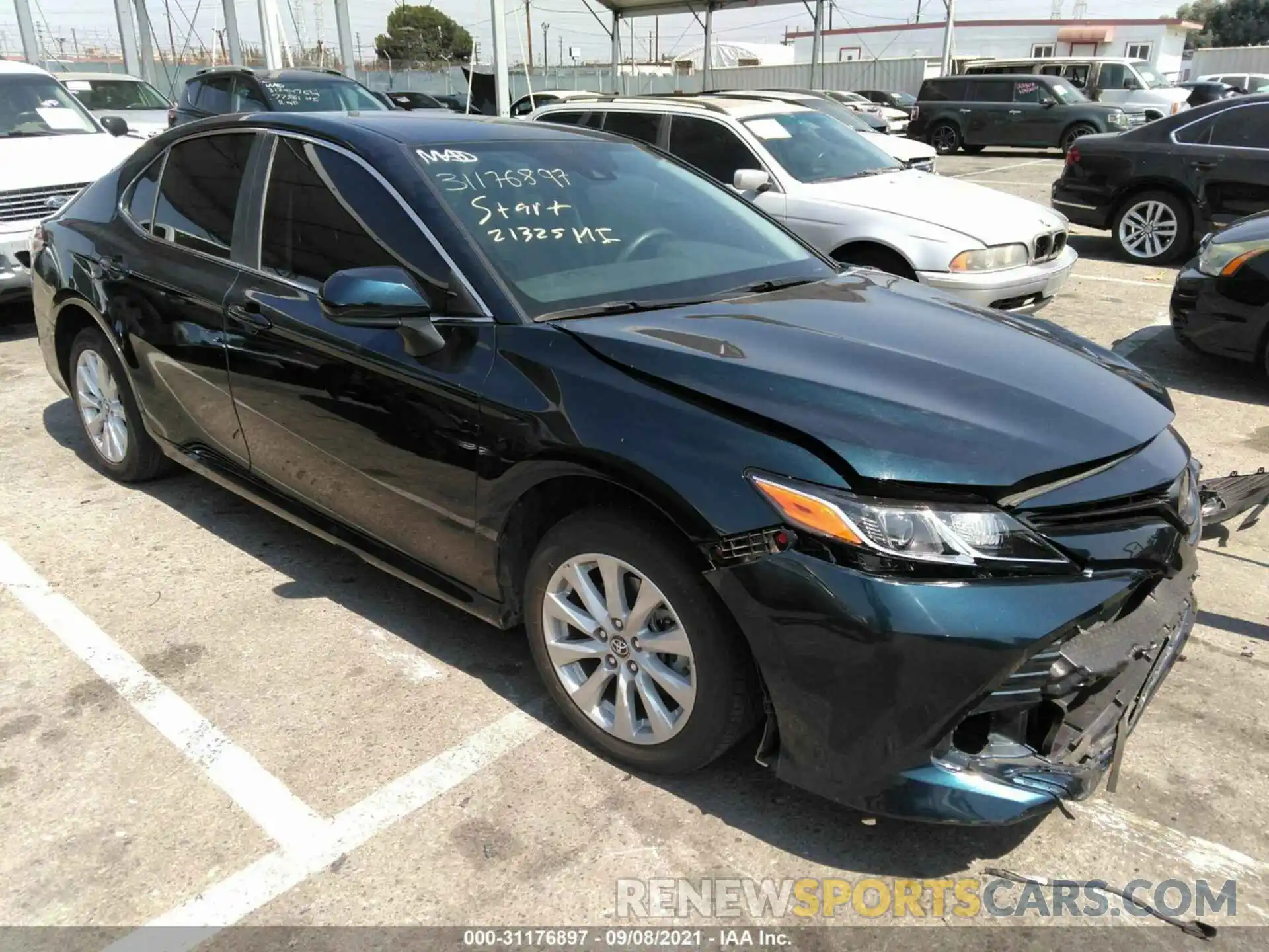 1 Photograph of a damaged car 4T1B11HK0KU738048 TOYOTA CAMRY 2019