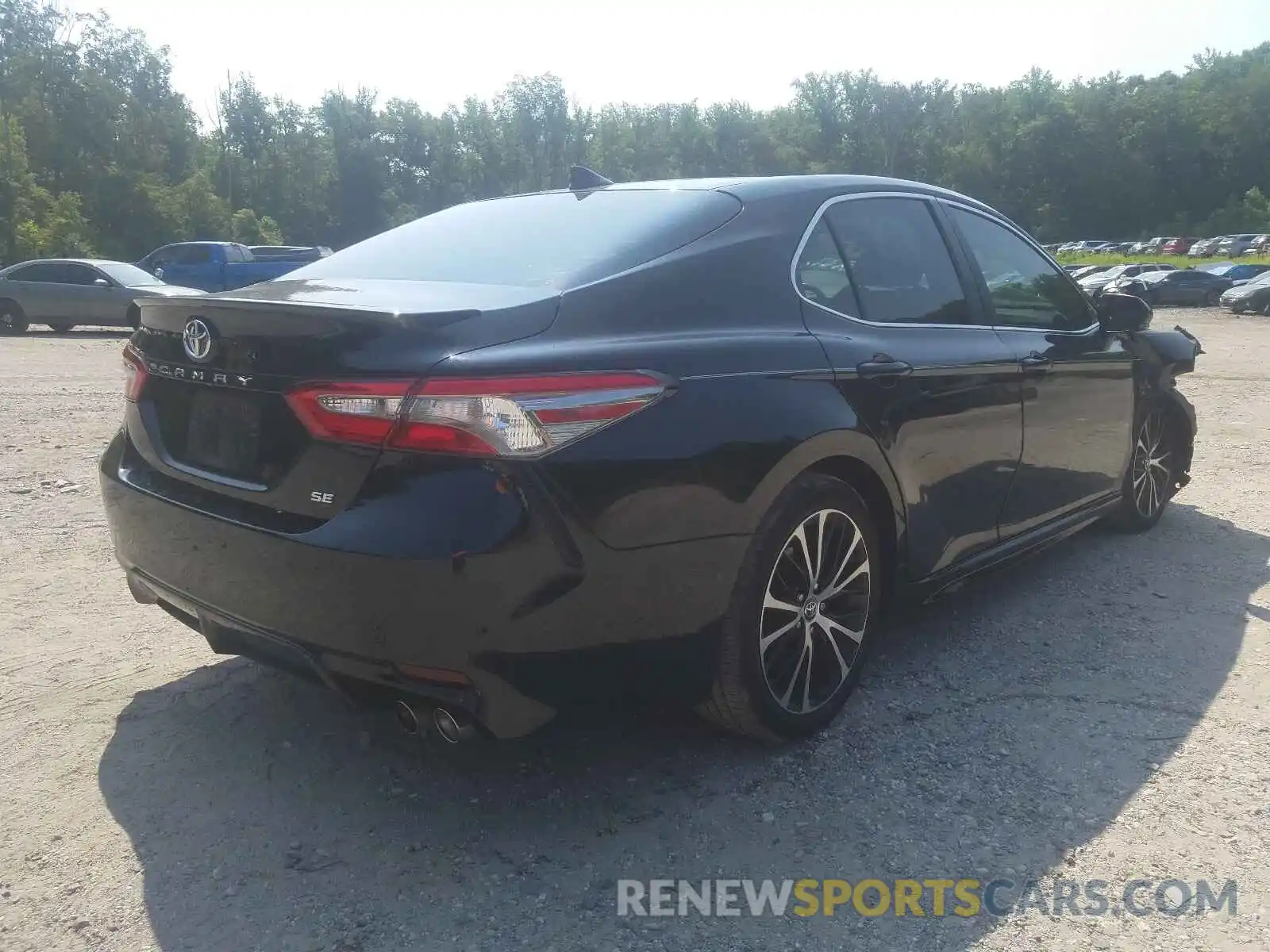 4 Photograph of a damaged car 4T1B11HK0KU738910 TOYOTA CAMRY 2019