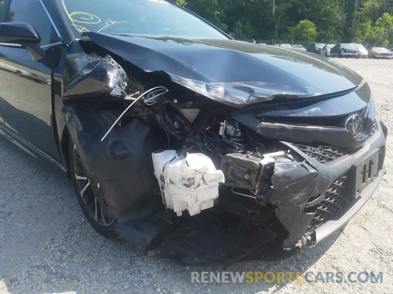 9 Photograph of a damaged car 4T1B11HK0KU738910 TOYOTA CAMRY 2019