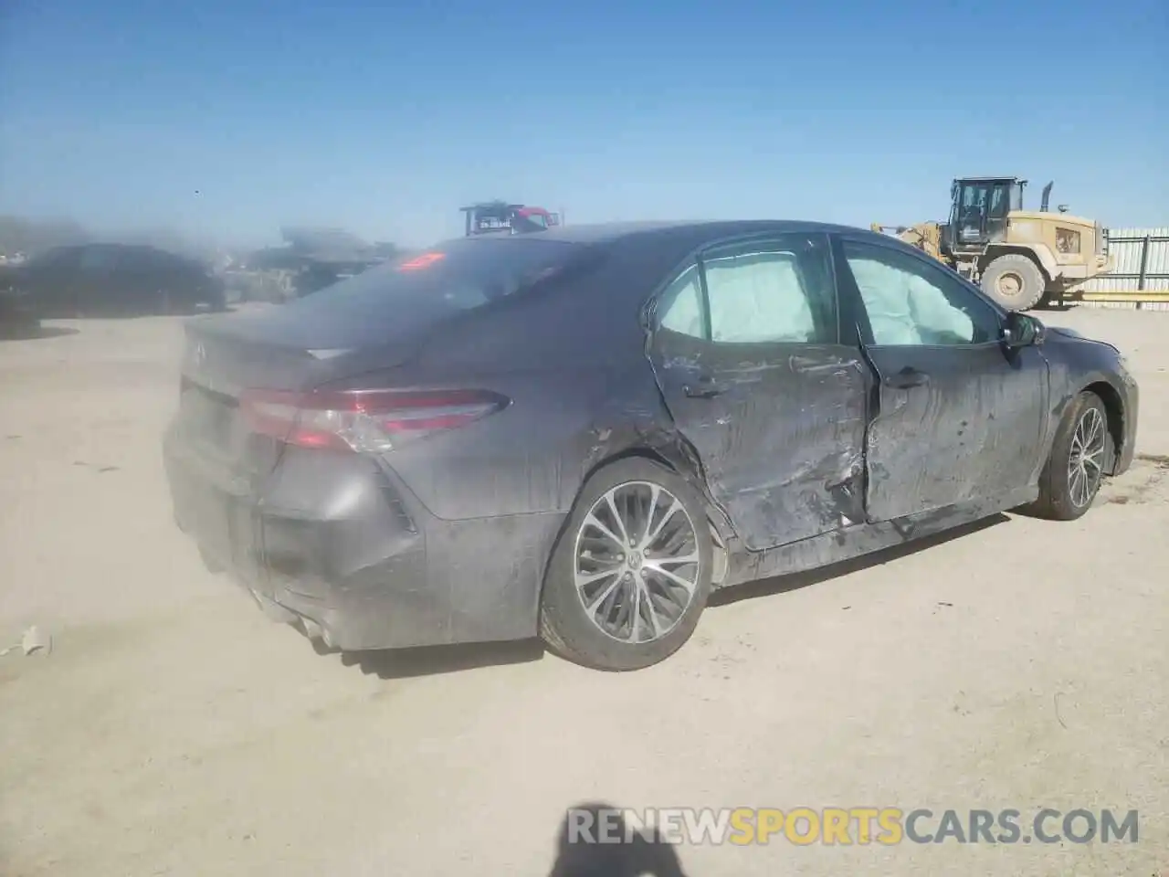 4 Photograph of a damaged car 4T1B11HK0KU740219 TOYOTA CAMRY 2019