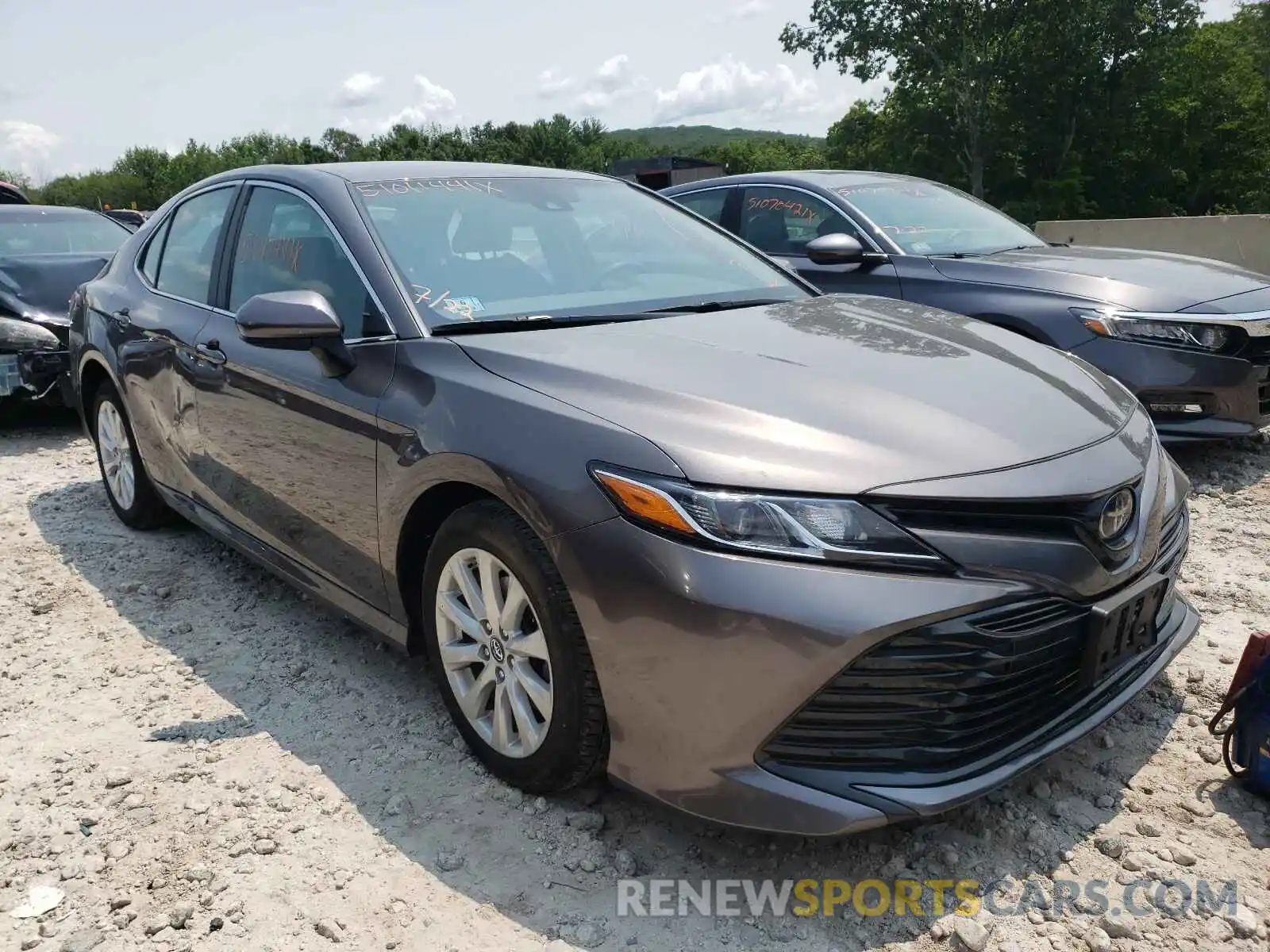 1 Photograph of a damaged car 4T1B11HK0KU741080 TOYOTA CAMRY 2019