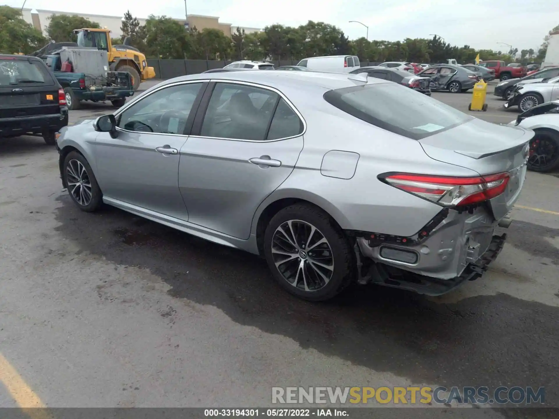 3 Photograph of a damaged car 4T1B11HK0KU741337 TOYOTA CAMRY 2019