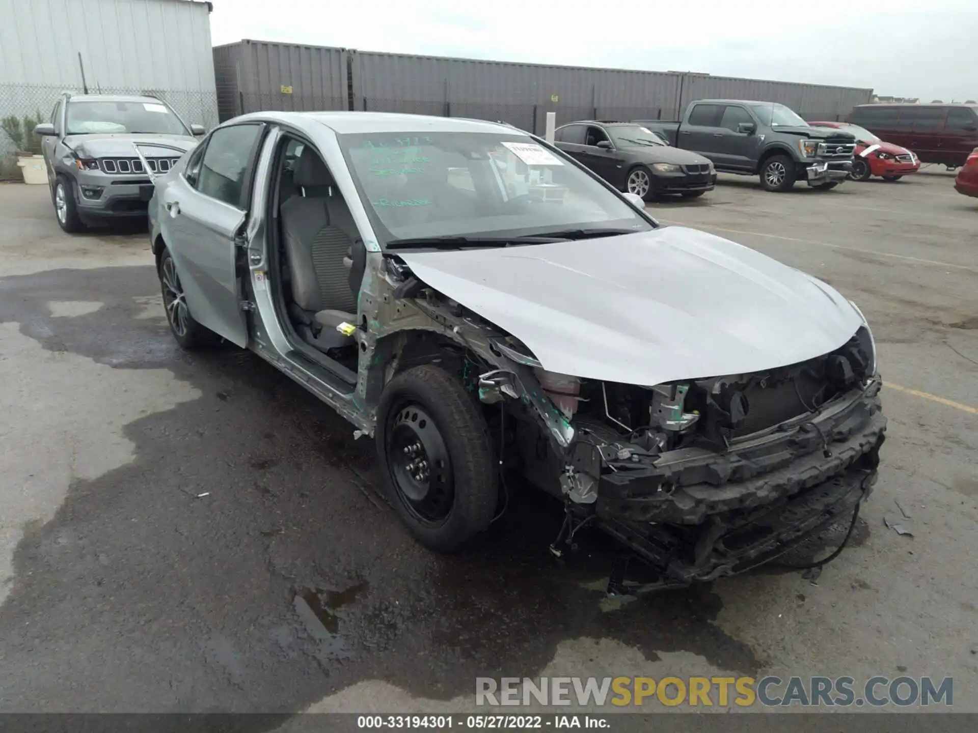 6 Photograph of a damaged car 4T1B11HK0KU741337 TOYOTA CAMRY 2019