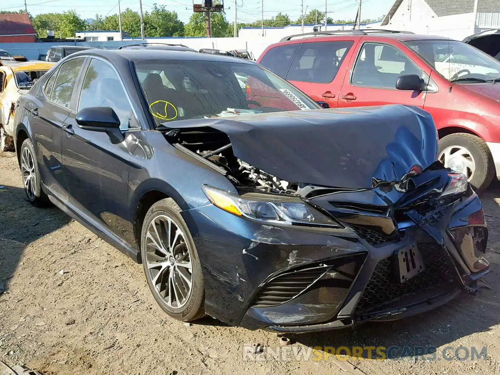 1 Photograph of a damaged car 4T1B11HK0KU741984 TOYOTA CAMRY 2019