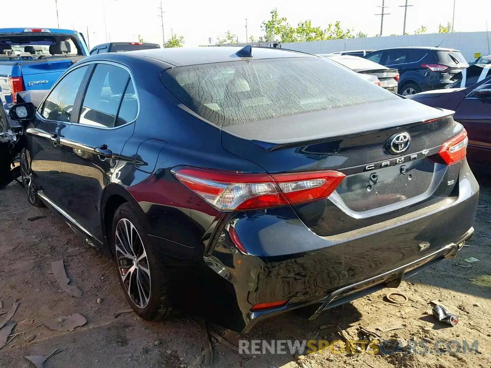 3 Photograph of a damaged car 4T1B11HK0KU741984 TOYOTA CAMRY 2019