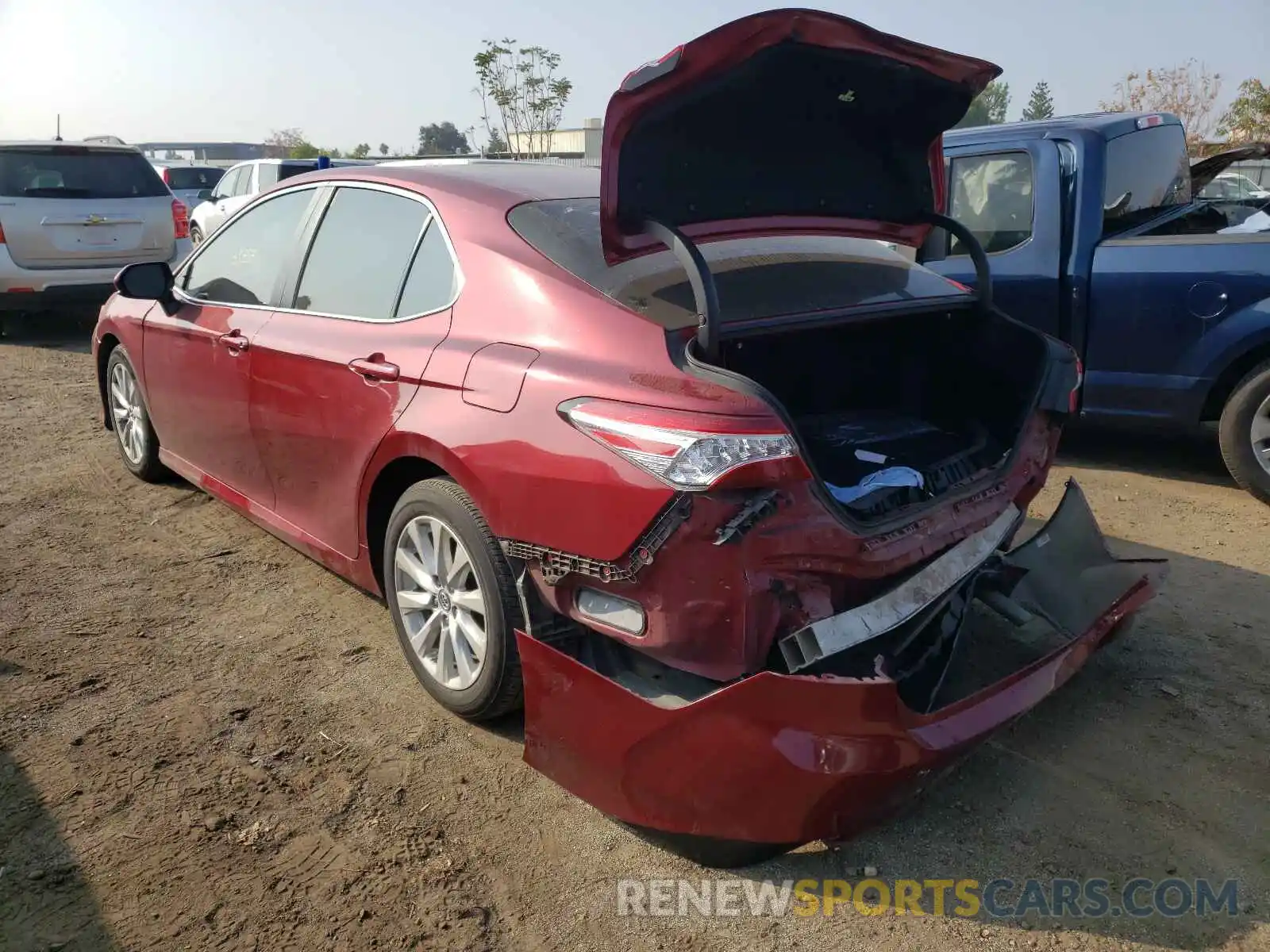 3 Photograph of a damaged car 4T1B11HK0KU742018 TOYOTA CAMRY 2019