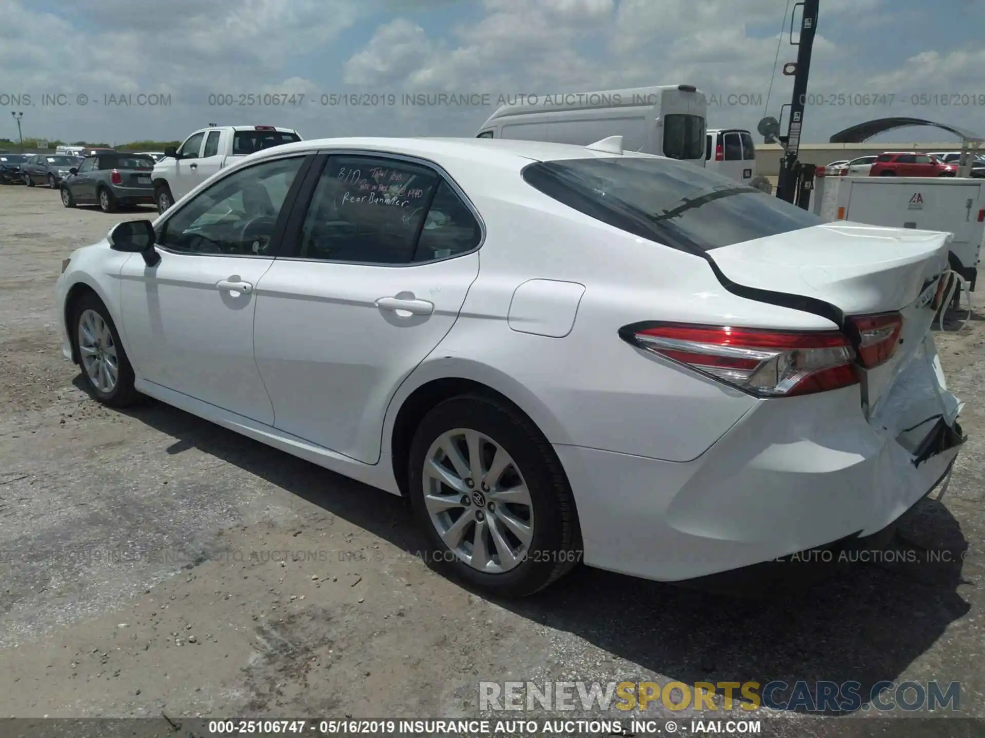 3 Photograph of a damaged car 4T1B11HK0KU742634 TOYOTA CAMRY 2019