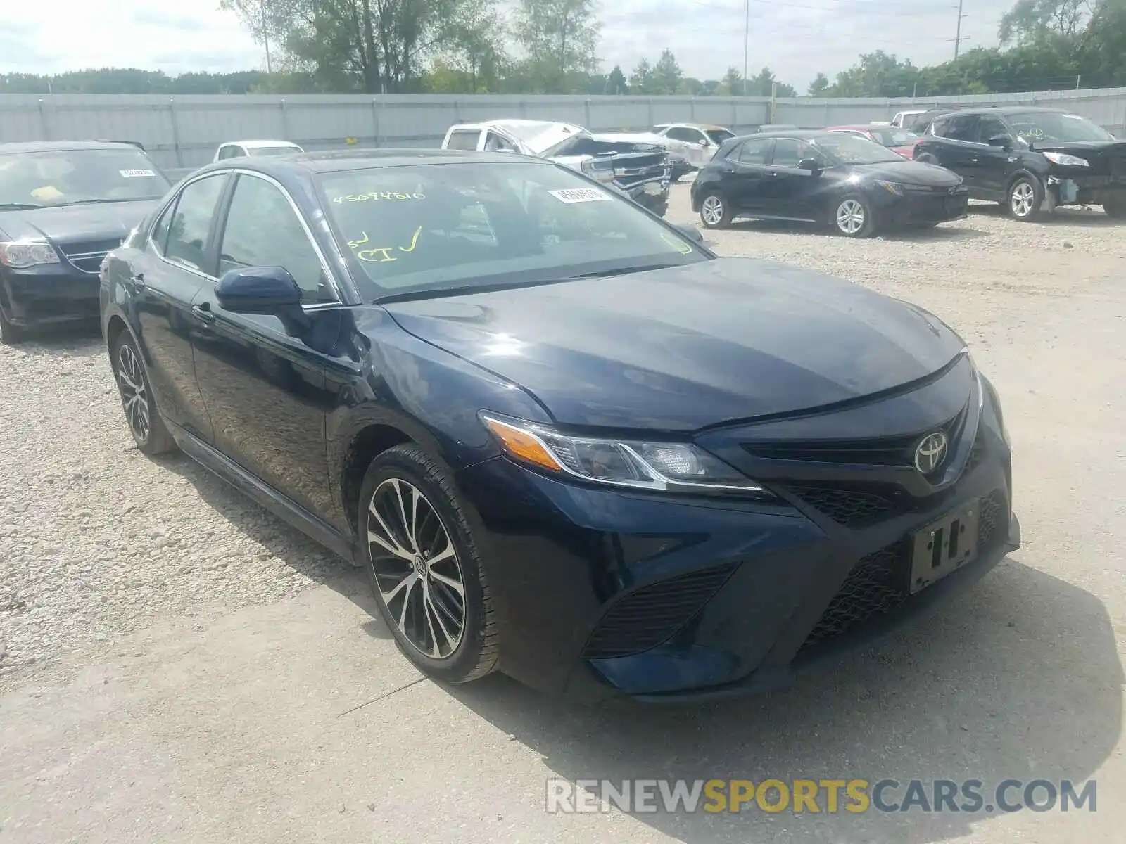 1 Photograph of a damaged car 4T1B11HK0KU743427 TOYOTA CAMRY 2019