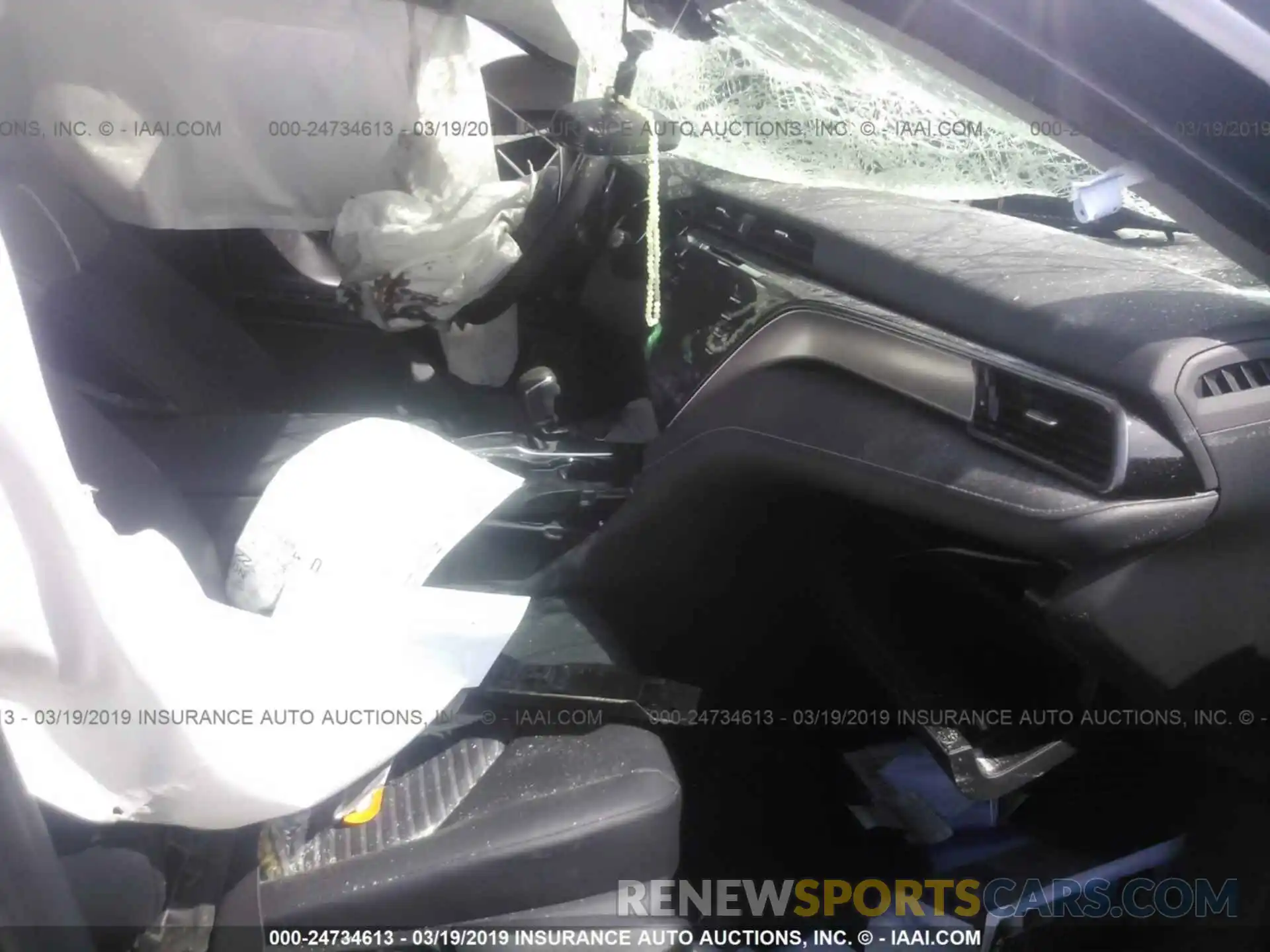 5 Photograph of a damaged car 4T1B11HK0KU743783 TOYOTA CAMRY 2019