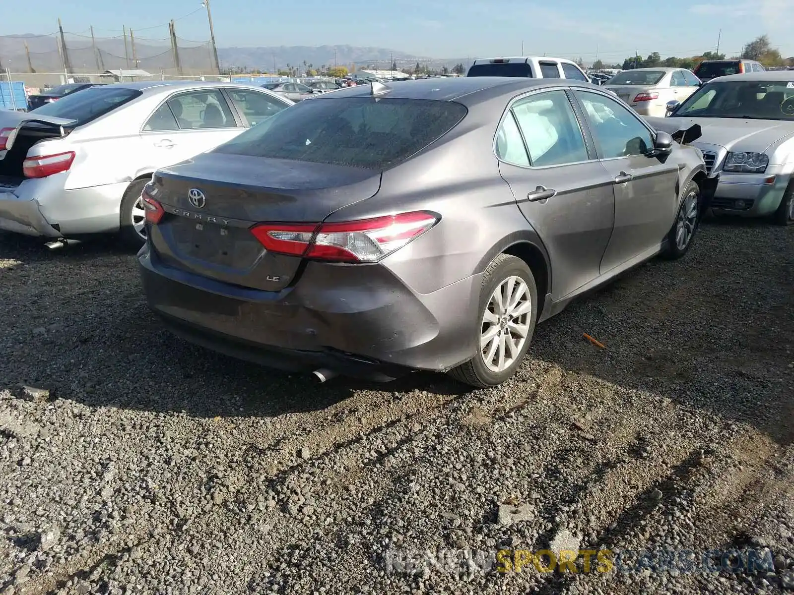 4 Фотография поврежденного автомобиля 4T1B11HK0KU744044 TOYOTA CAMRY 2019