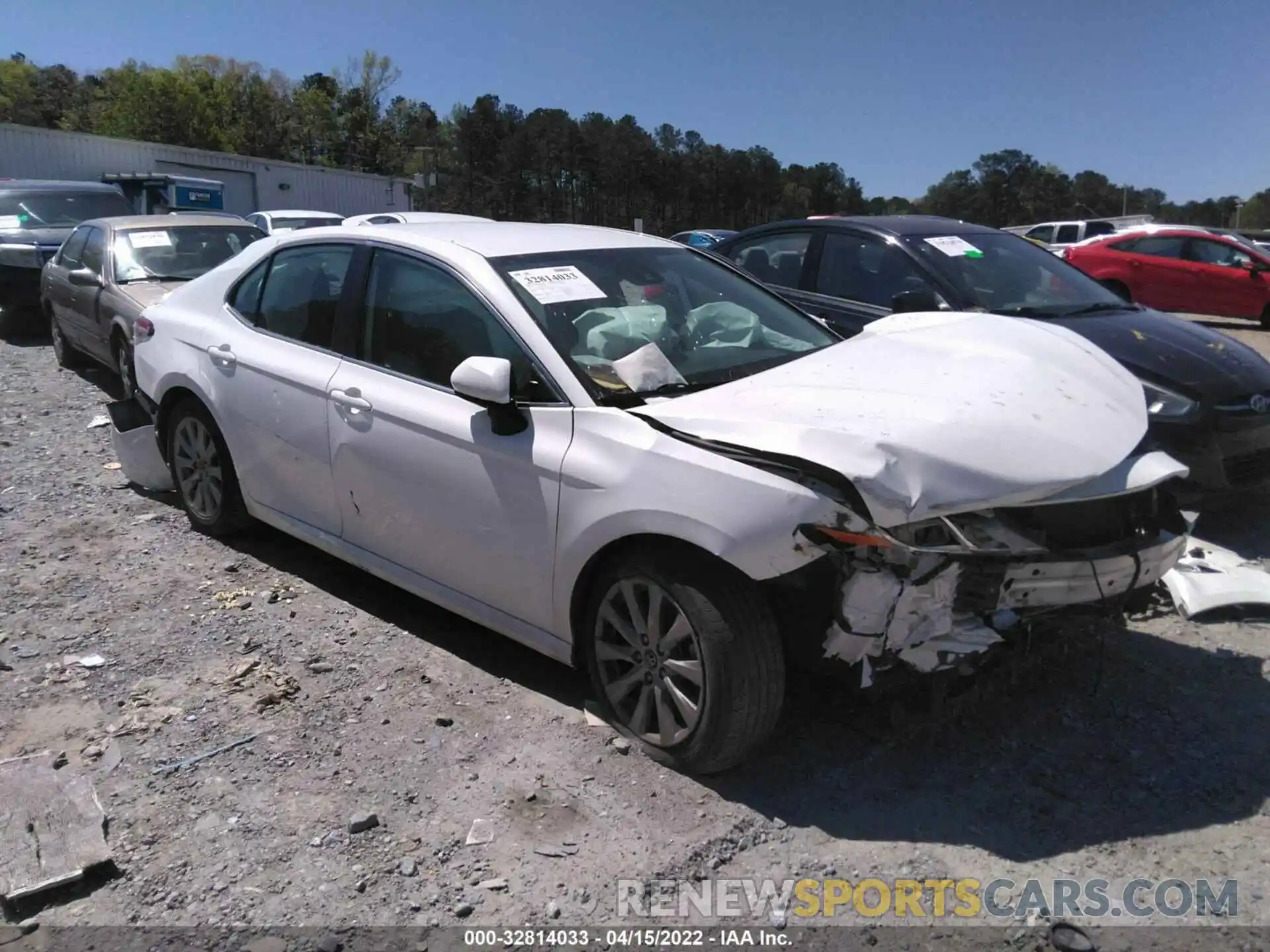 1 Photograph of a damaged car 4T1B11HK0KU744626 TOYOTA CAMRY 2019