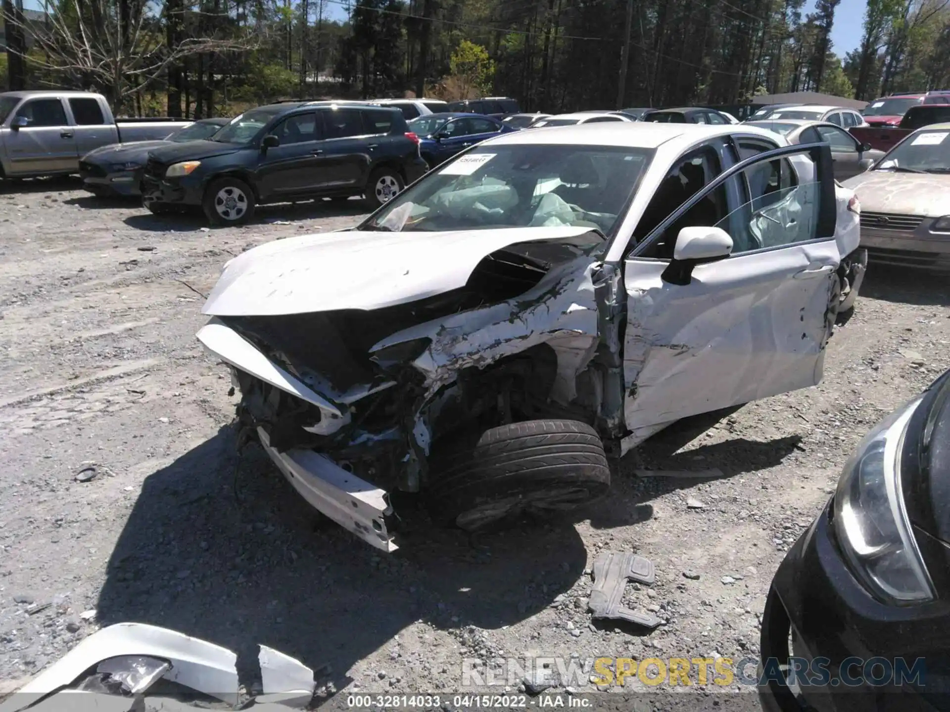 2 Photograph of a damaged car 4T1B11HK0KU744626 TOYOTA CAMRY 2019