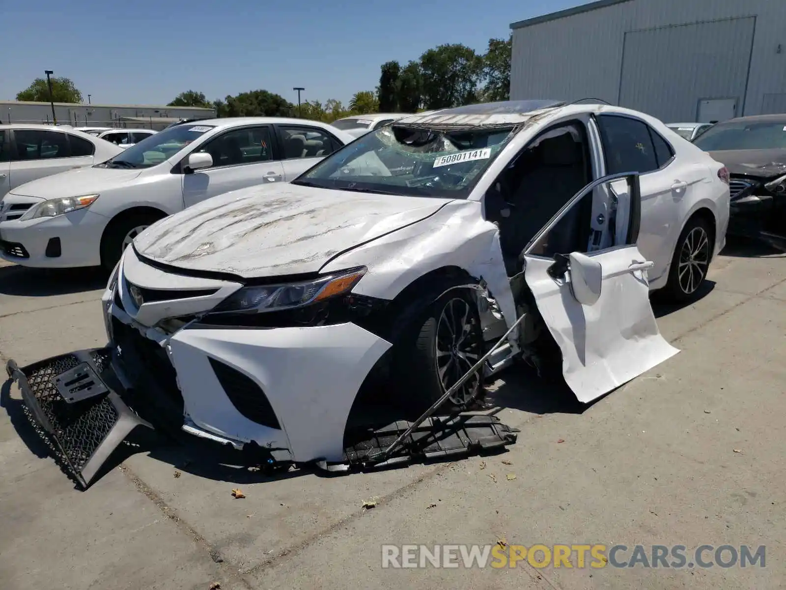 2 Photograph of a damaged car 4T1B11HK0KU744951 TOYOTA CAMRY 2019