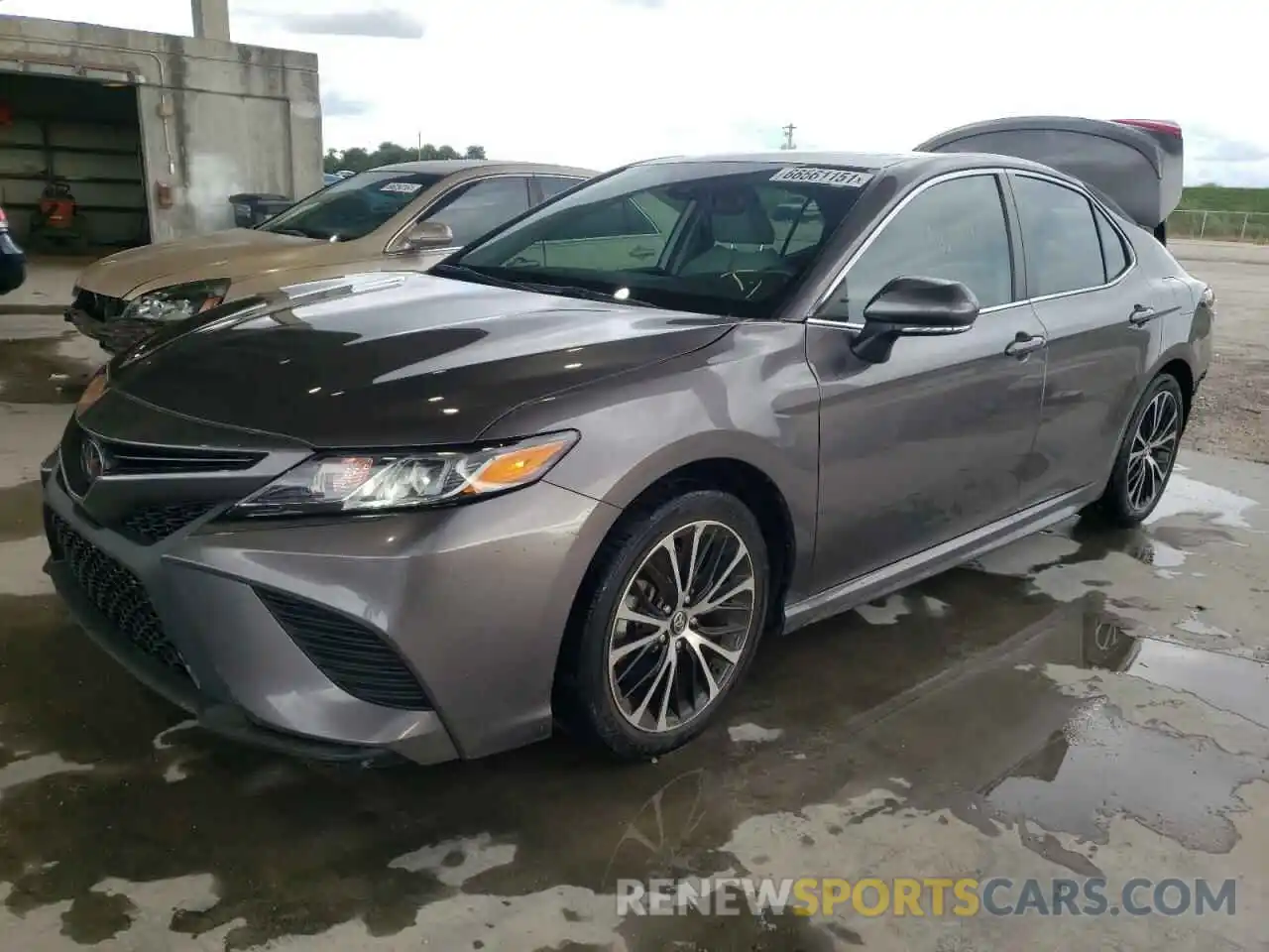 2 Photograph of a damaged car 4T1B11HK0KU745629 TOYOTA CAMRY 2019