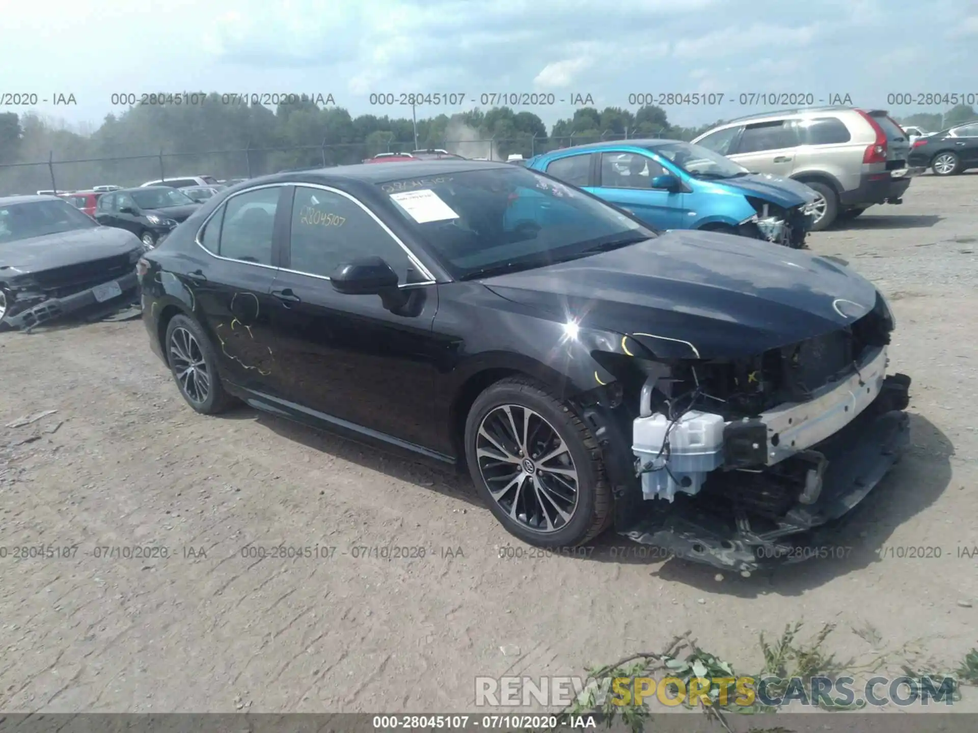 1 Photograph of a damaged car 4T1B11HK0KU745856 TOYOTA CAMRY 2019