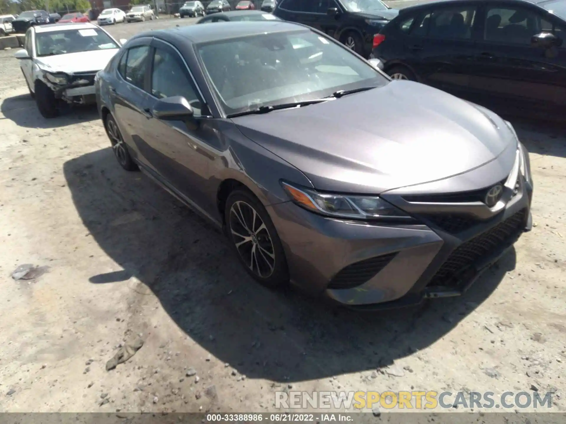 1 Photograph of a damaged car 4T1B11HK0KU746330 TOYOTA CAMRY 2019