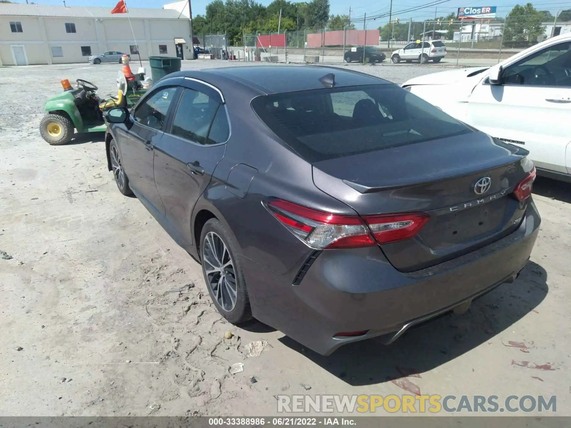 3 Photograph of a damaged car 4T1B11HK0KU746330 TOYOTA CAMRY 2019