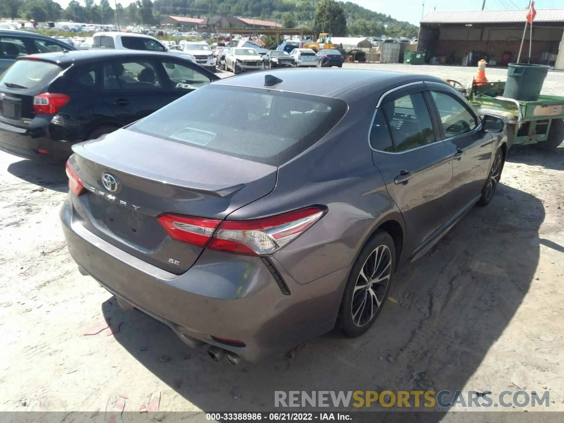 4 Photograph of a damaged car 4T1B11HK0KU746330 TOYOTA CAMRY 2019