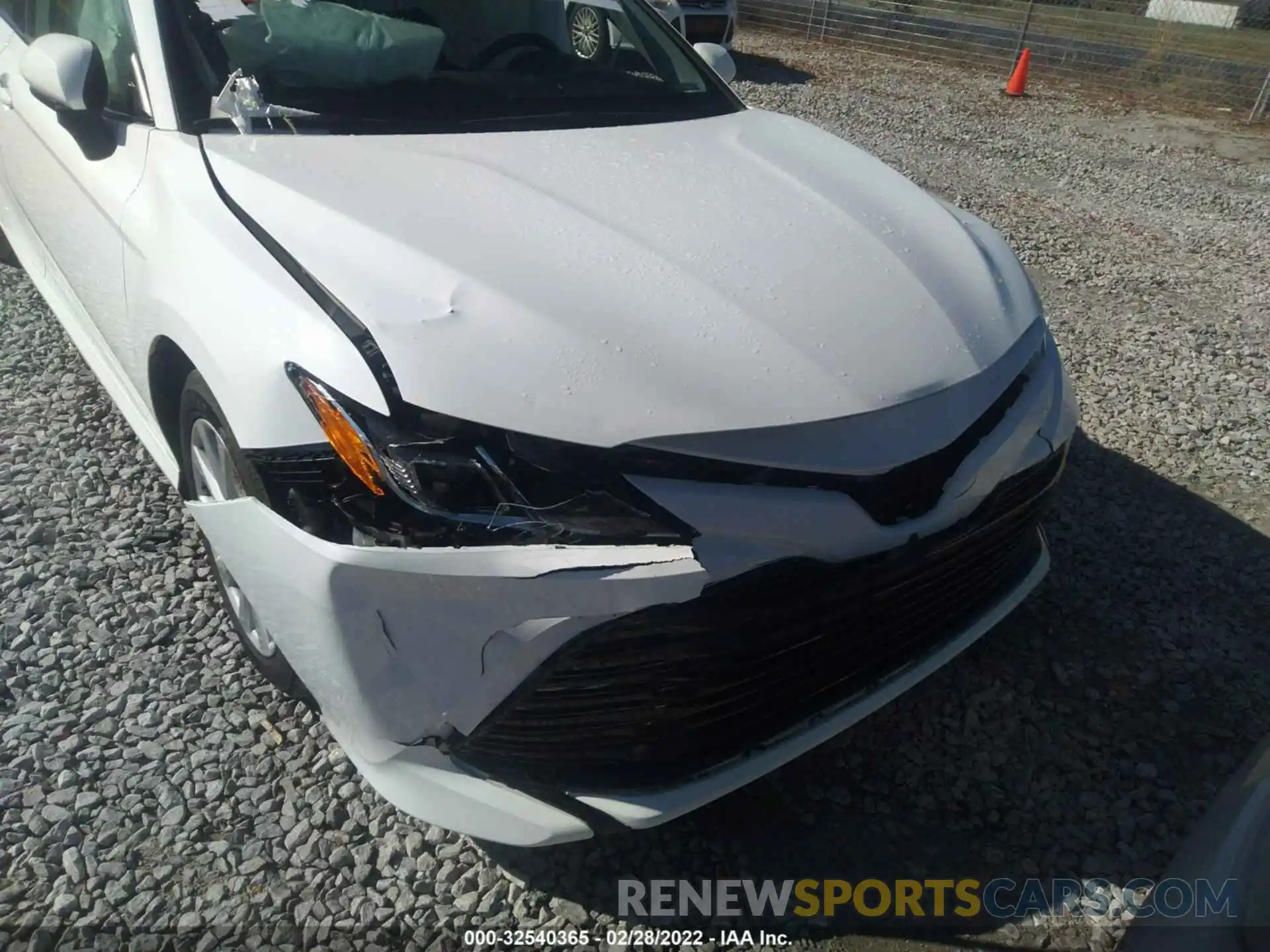 6 Photograph of a damaged car 4T1B11HK0KU747624 TOYOTA CAMRY 2019