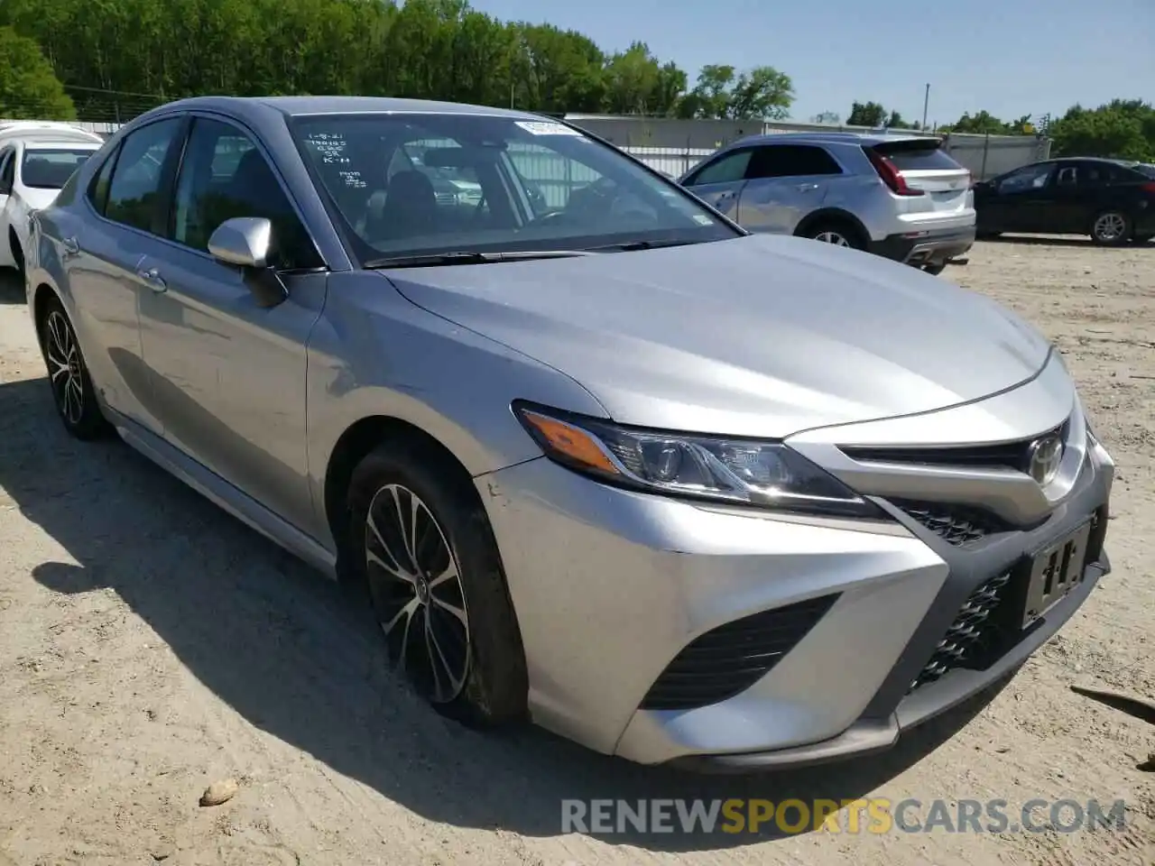 1 Photograph of a damaged car 4T1B11HK0KU747932 TOYOTA CAMRY 2019