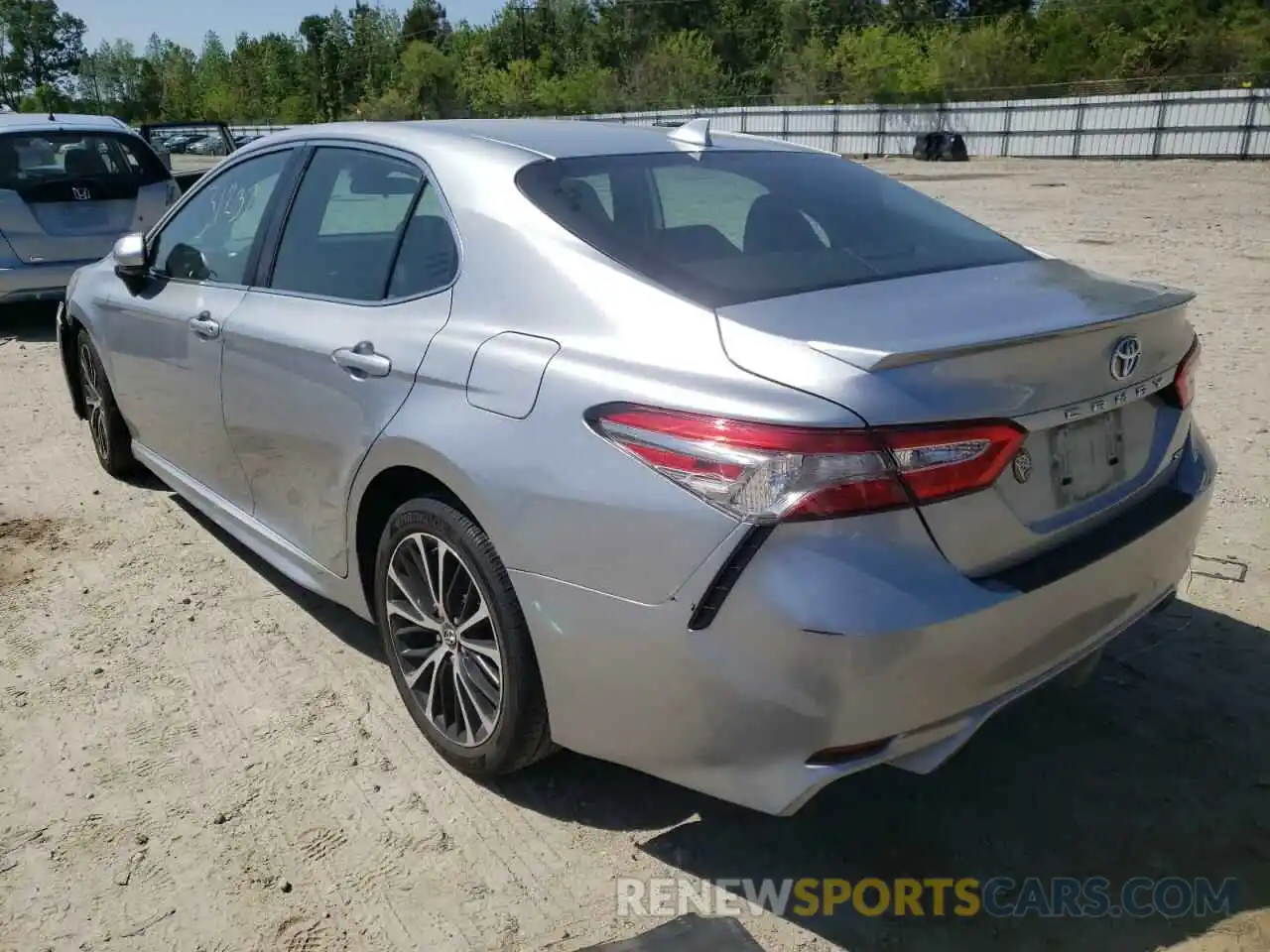 3 Photograph of a damaged car 4T1B11HK0KU747932 TOYOTA CAMRY 2019