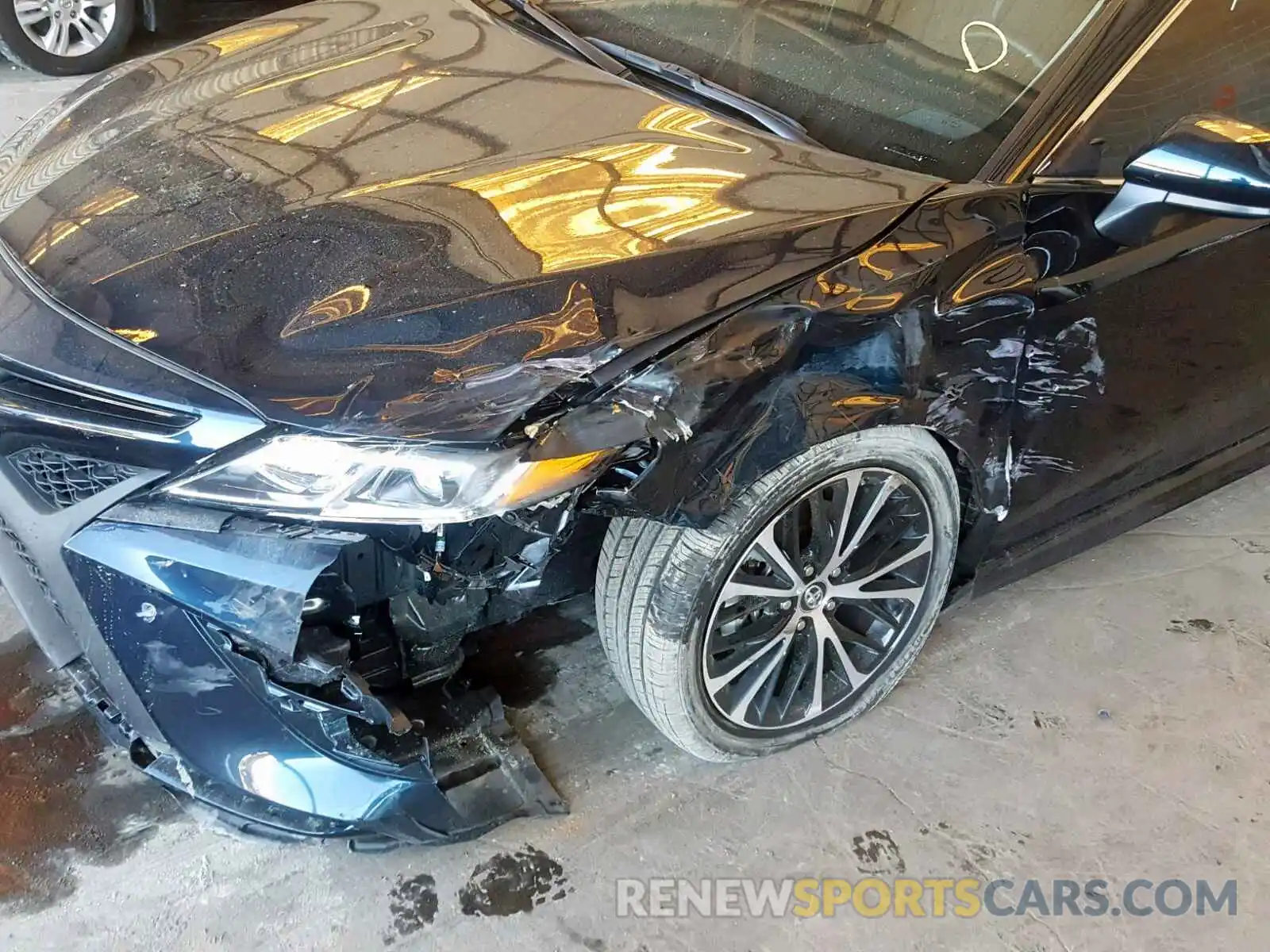 9 Photograph of a damaged car 4T1B11HK0KU749258 TOYOTA CAMRY 2019