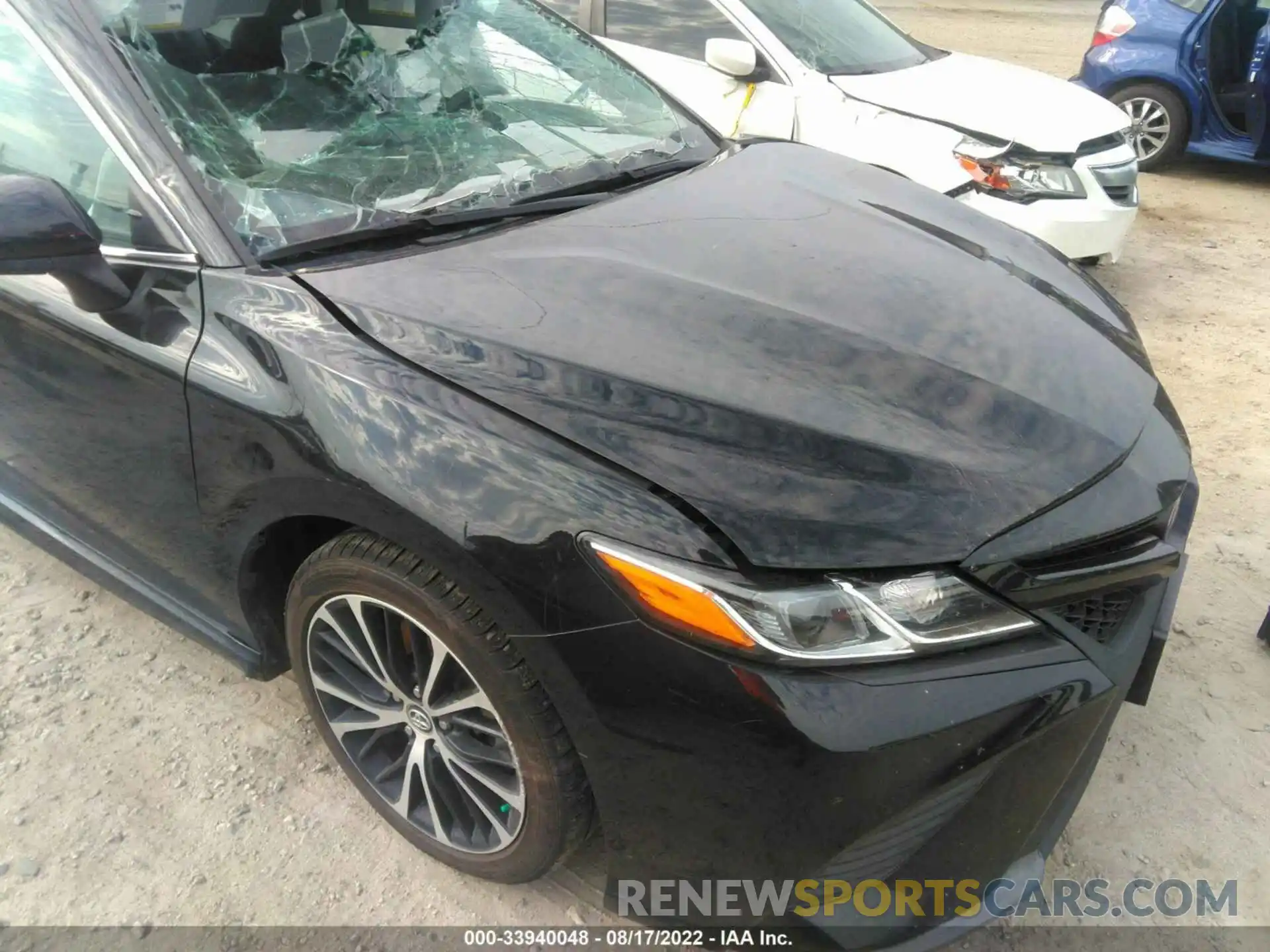 1 Photograph of a damaged car 4T1B11HK0KU749700 TOYOTA CAMRY 2019