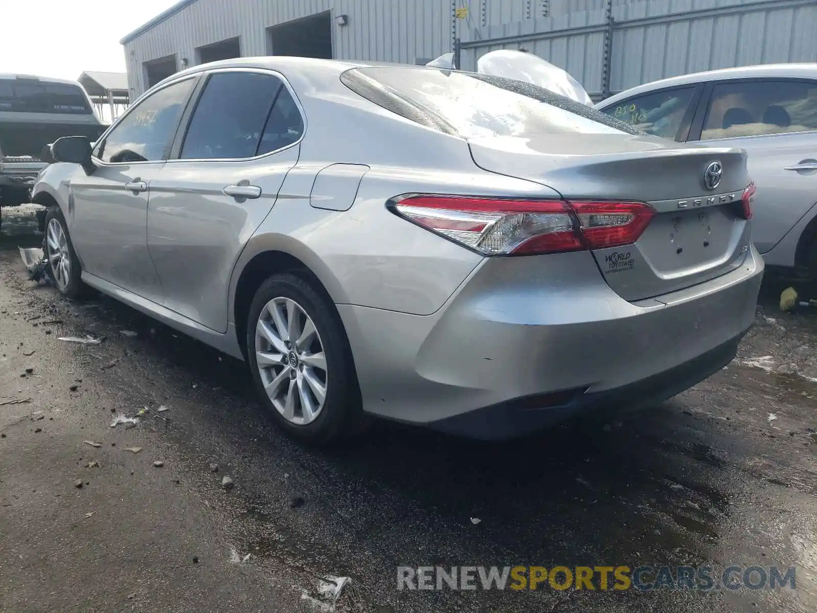 3 Photograph of a damaged car 4T1B11HK0KU751527 TOYOTA CAMRY 2019