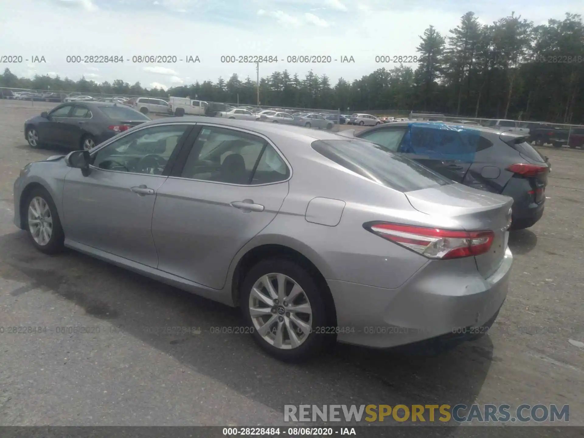 3 Photograph of a damaged car 4T1B11HK0KU752032 TOYOTA CAMRY 2019