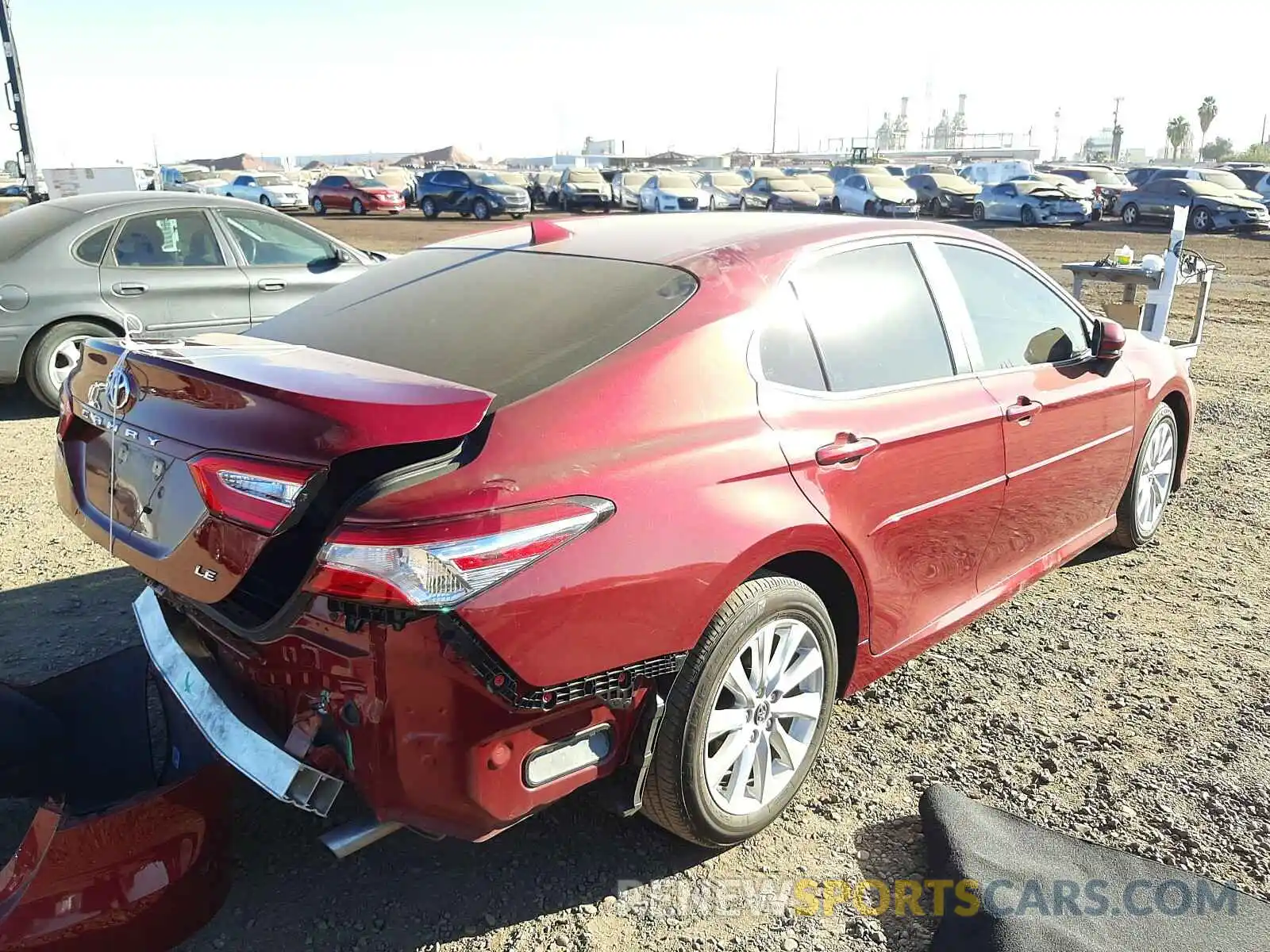 4 Фотография поврежденного автомобиля 4T1B11HK0KU752435 TOYOTA CAMRY 2019