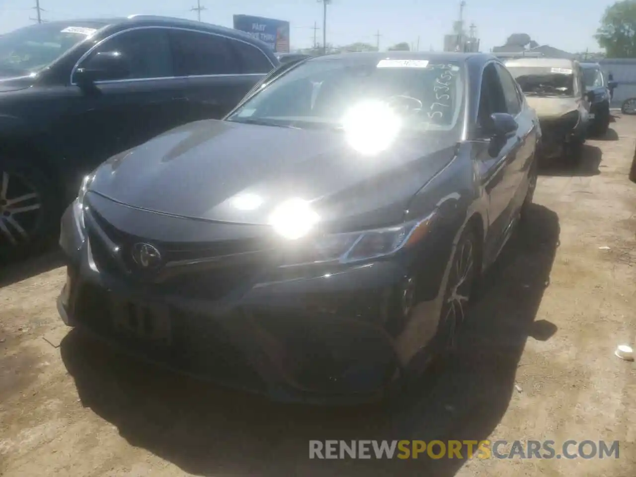 2 Photograph of a damaged car 4T1B11HK0KU752516 TOYOTA CAMRY 2019