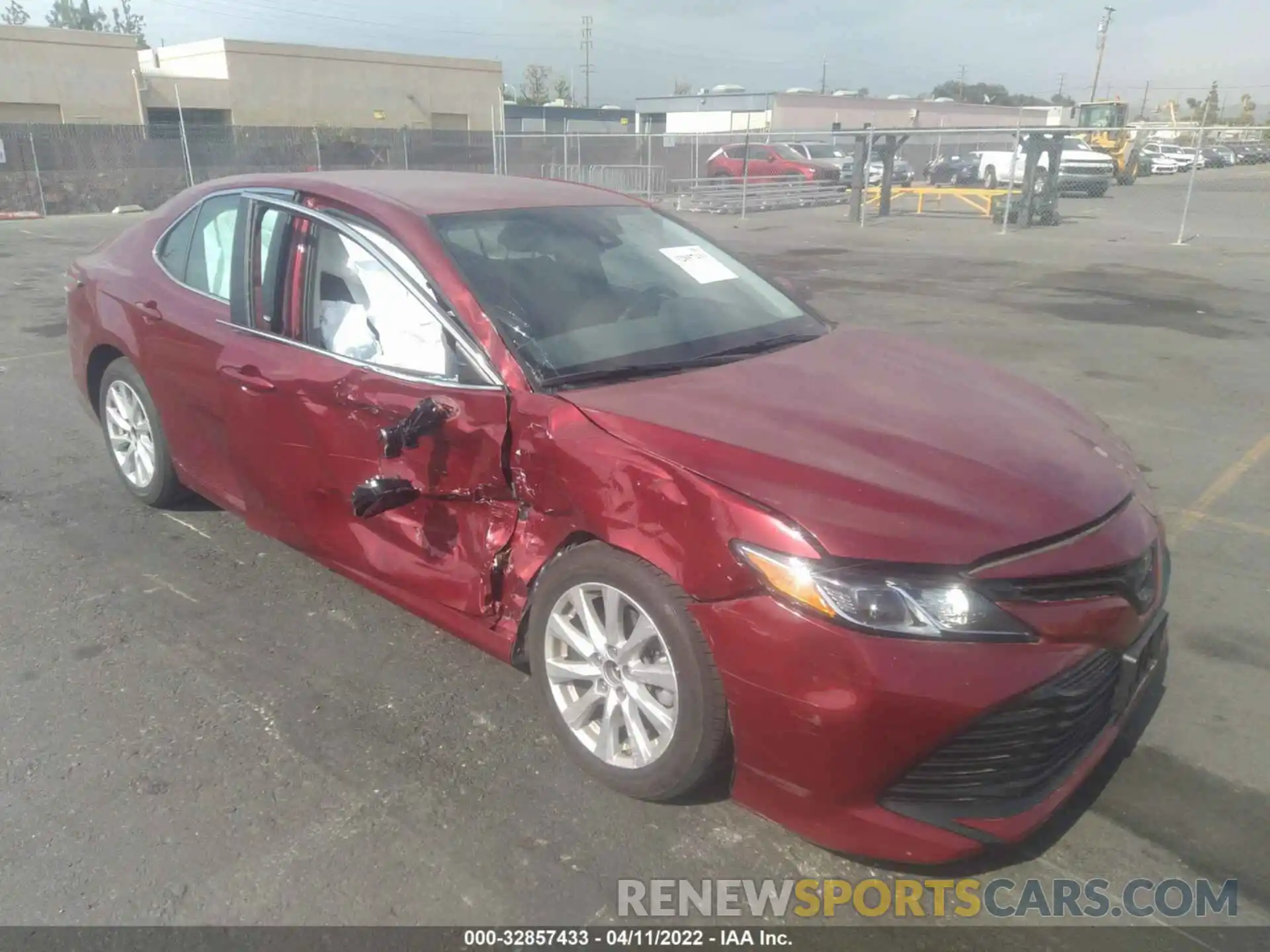 1 Photograph of a damaged car 4T1B11HK0KU753293 TOYOTA CAMRY 2019