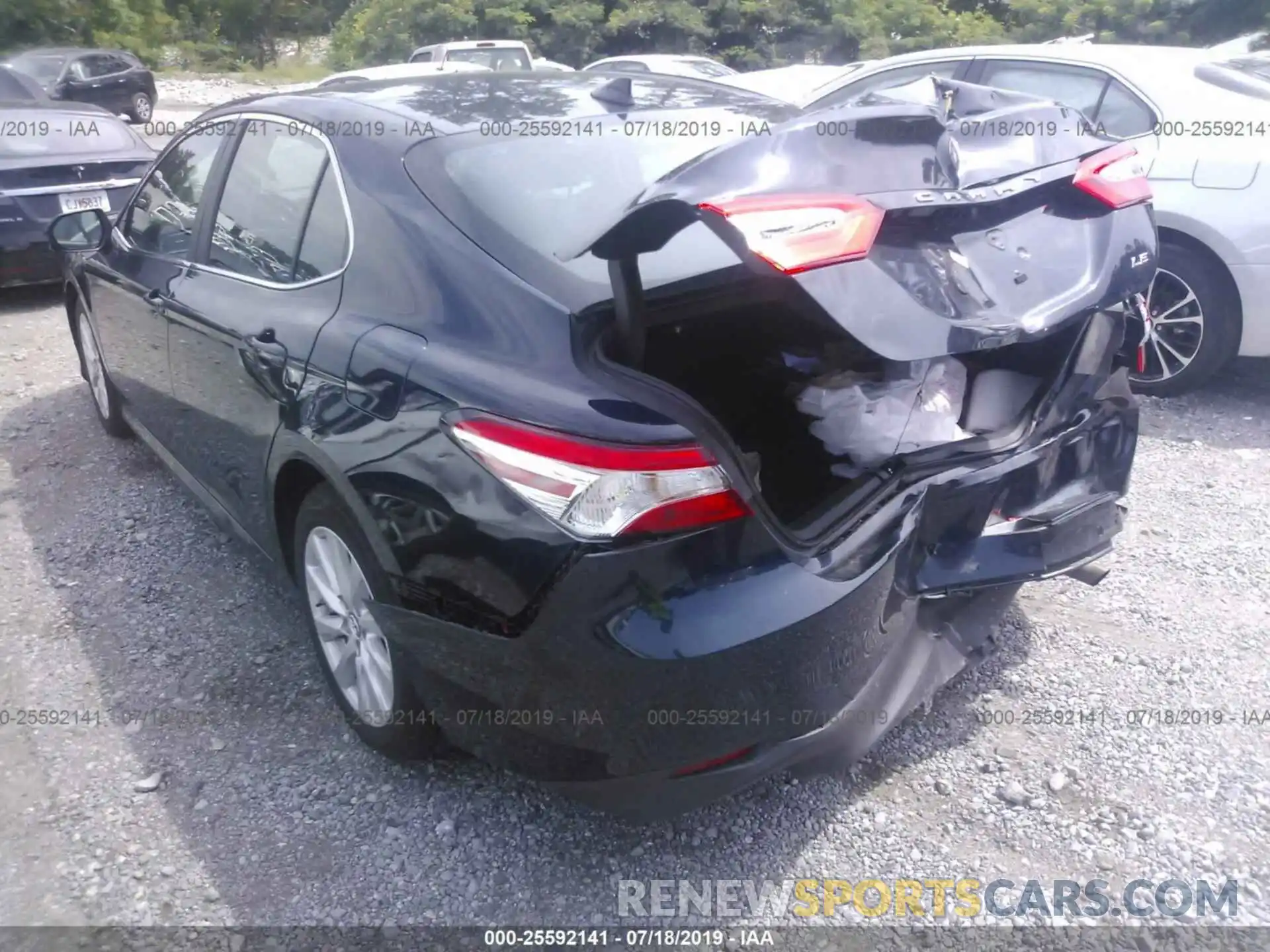 3 Photograph of a damaged car 4T1B11HK0KU753424 TOYOTA CAMRY 2019