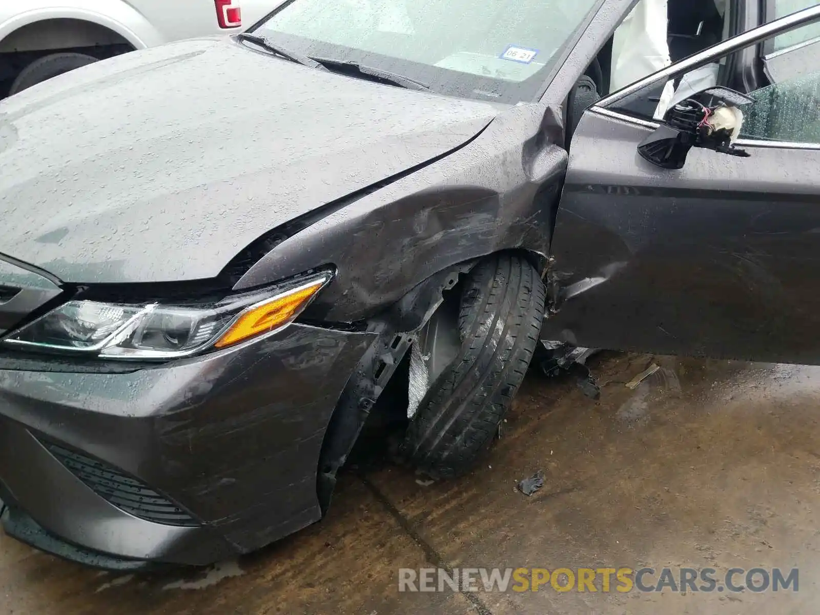 9 Photograph of a damaged car 4T1B11HK0KU753486 TOYOTA CAMRY 2019