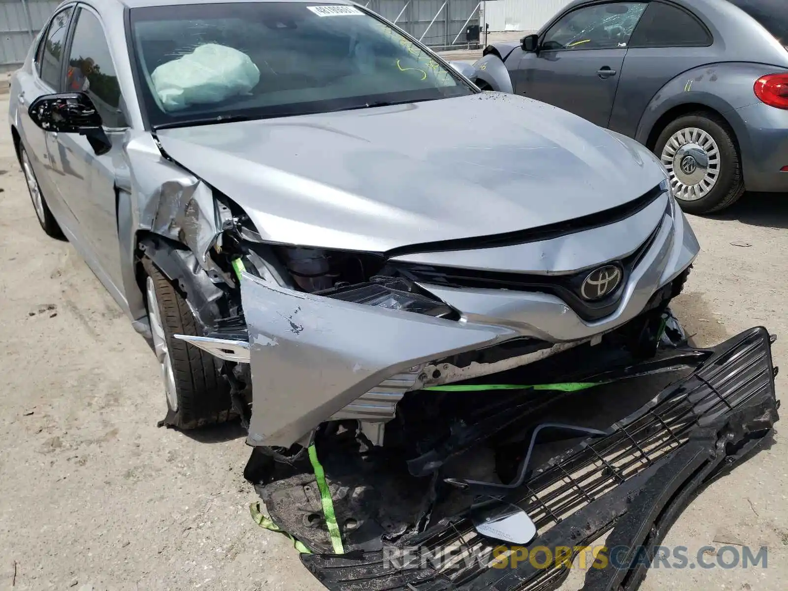 9 Фотография поврежденного автомобиля 4T1B11HK0KU753911 TOYOTA CAMRY 2019