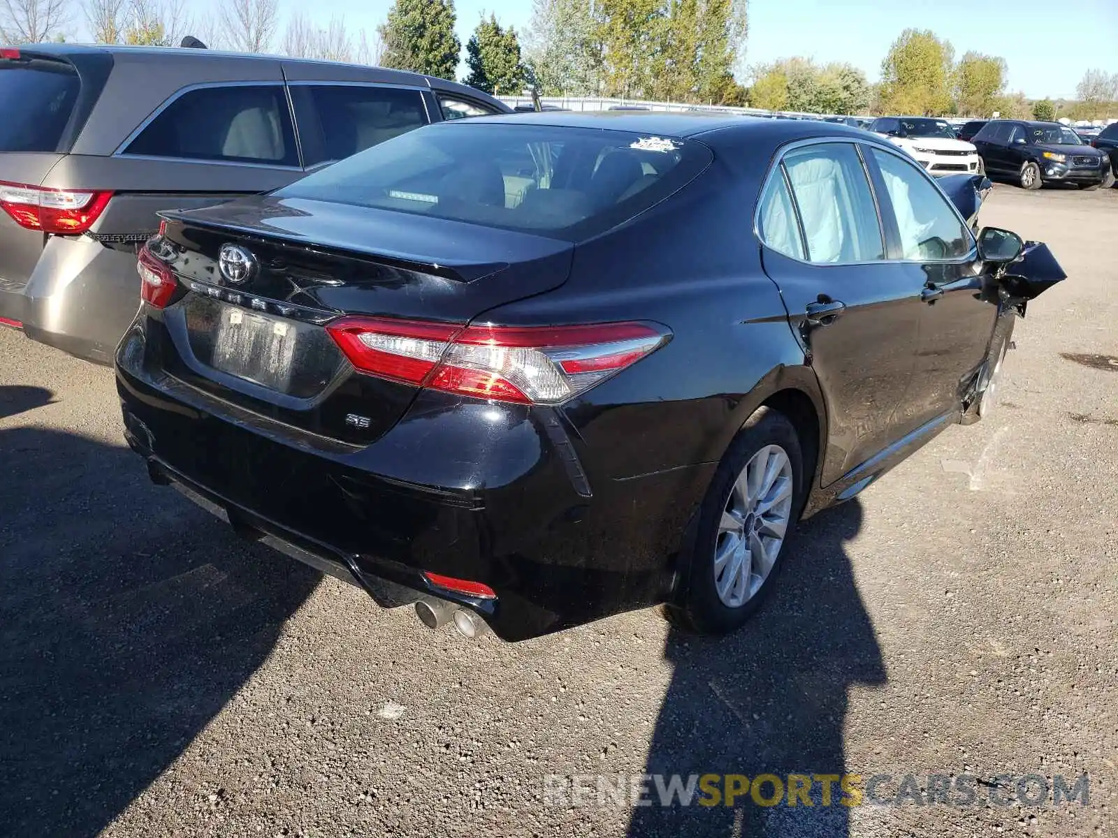 4 Photograph of a damaged car 4T1B11HK0KU754444 TOYOTA CAMRY 2019