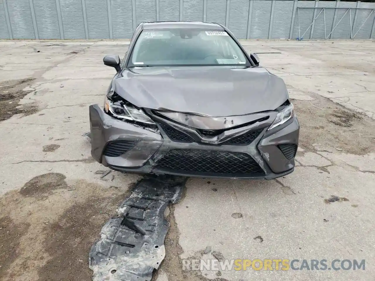 9 Photograph of a damaged car 4T1B11HK0KU754671 TOYOTA CAMRY 2019