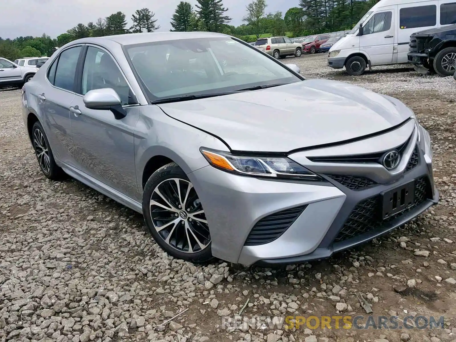 1 Photograph of a damaged car 4T1B11HK0KU755707 TOYOTA CAMRY 2019