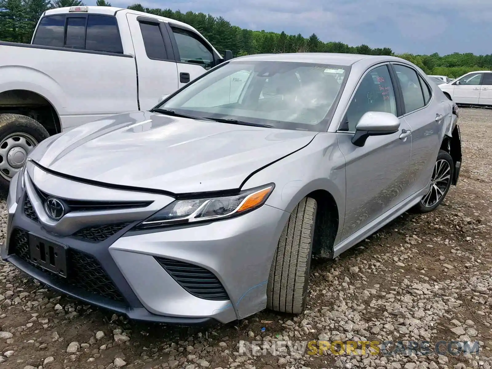 2 Photograph of a damaged car 4T1B11HK0KU755707 TOYOTA CAMRY 2019