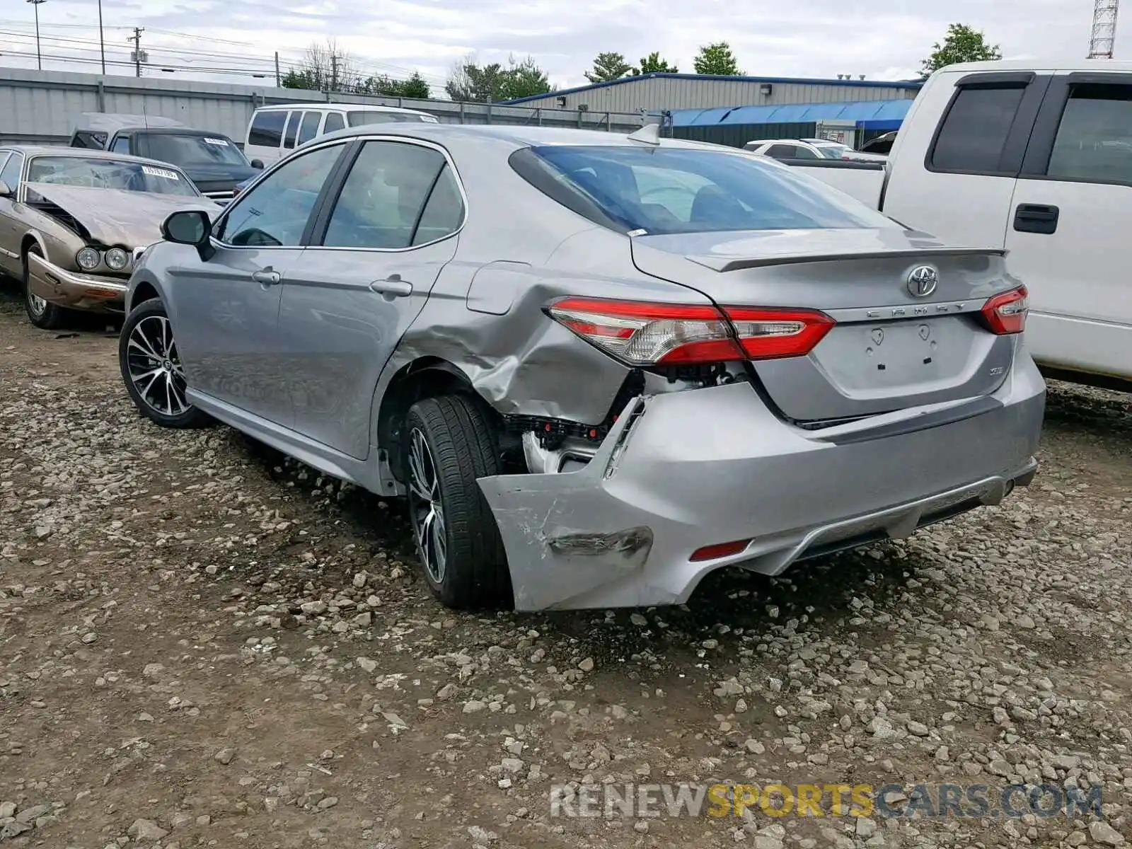 3 Photograph of a damaged car 4T1B11HK0KU755707 TOYOTA CAMRY 2019