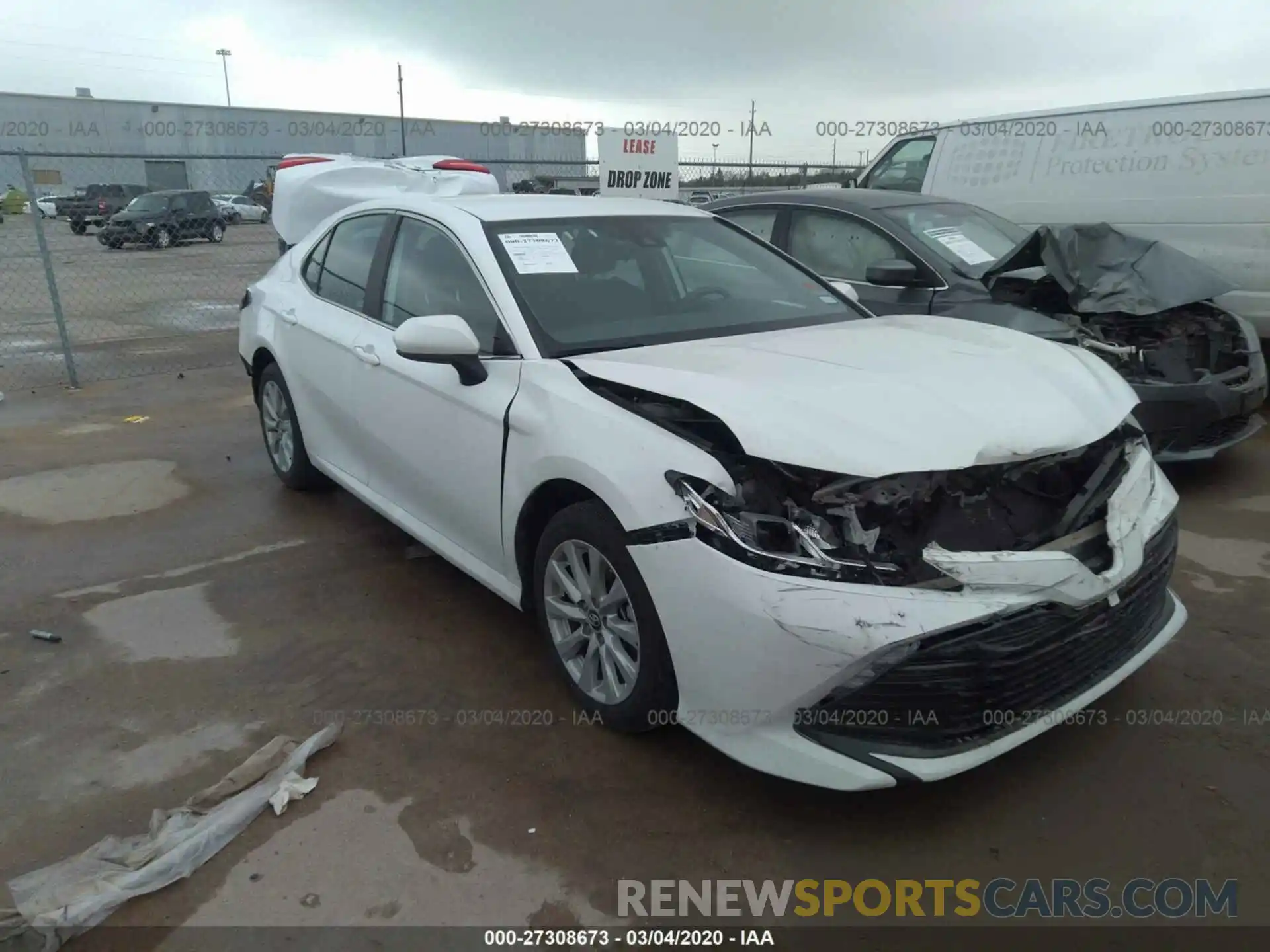 1 Фотография поврежденного автомобиля 4T1B11HK0KU756386 TOYOTA CAMRY 2019