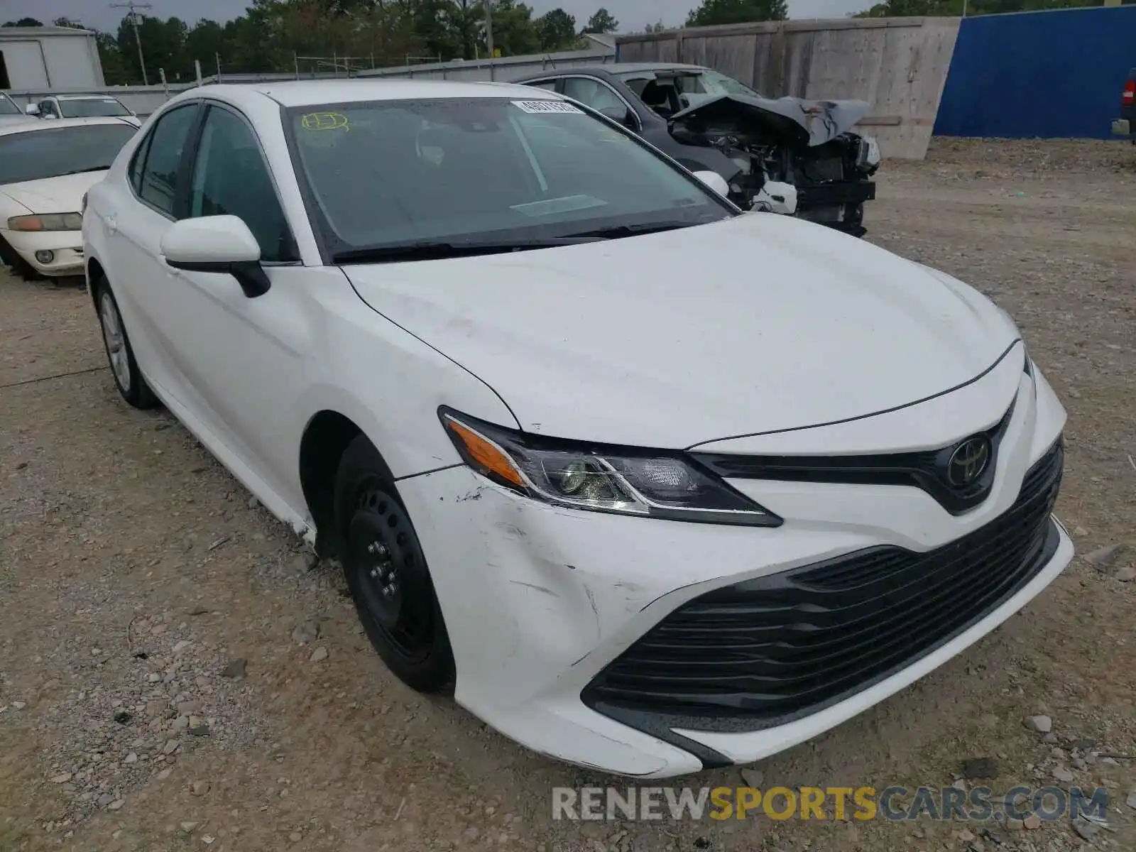 1 Photograph of a damaged car 4T1B11HK0KU756503 TOYOTA CAMRY 2019