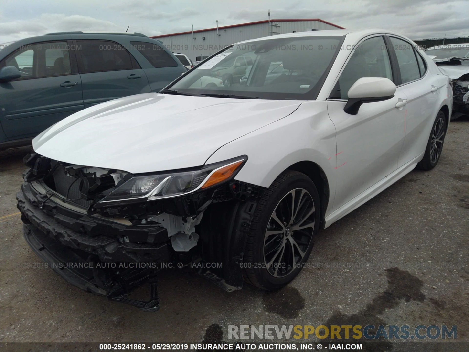 2 Photograph of a damaged car 4T1B11HK0KU756713 TOYOTA CAMRY 2019